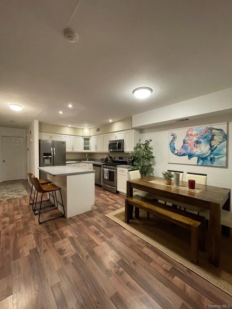 #5 photo, 208 Fairview Circle, Middle Island , NY 11953