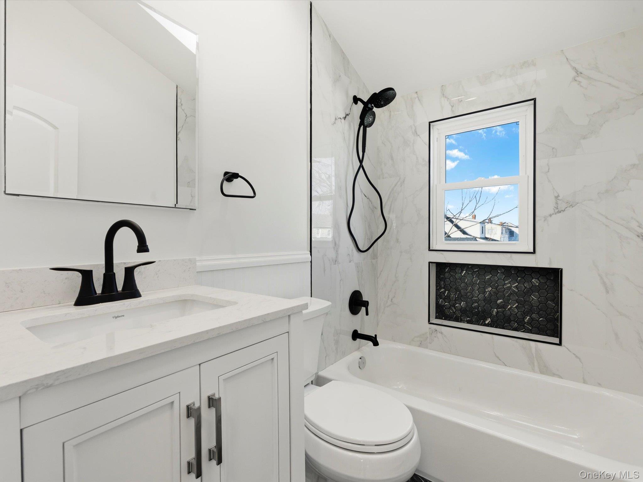 #10 photo, 2409 Lindy Road, Westbury , NY 11590