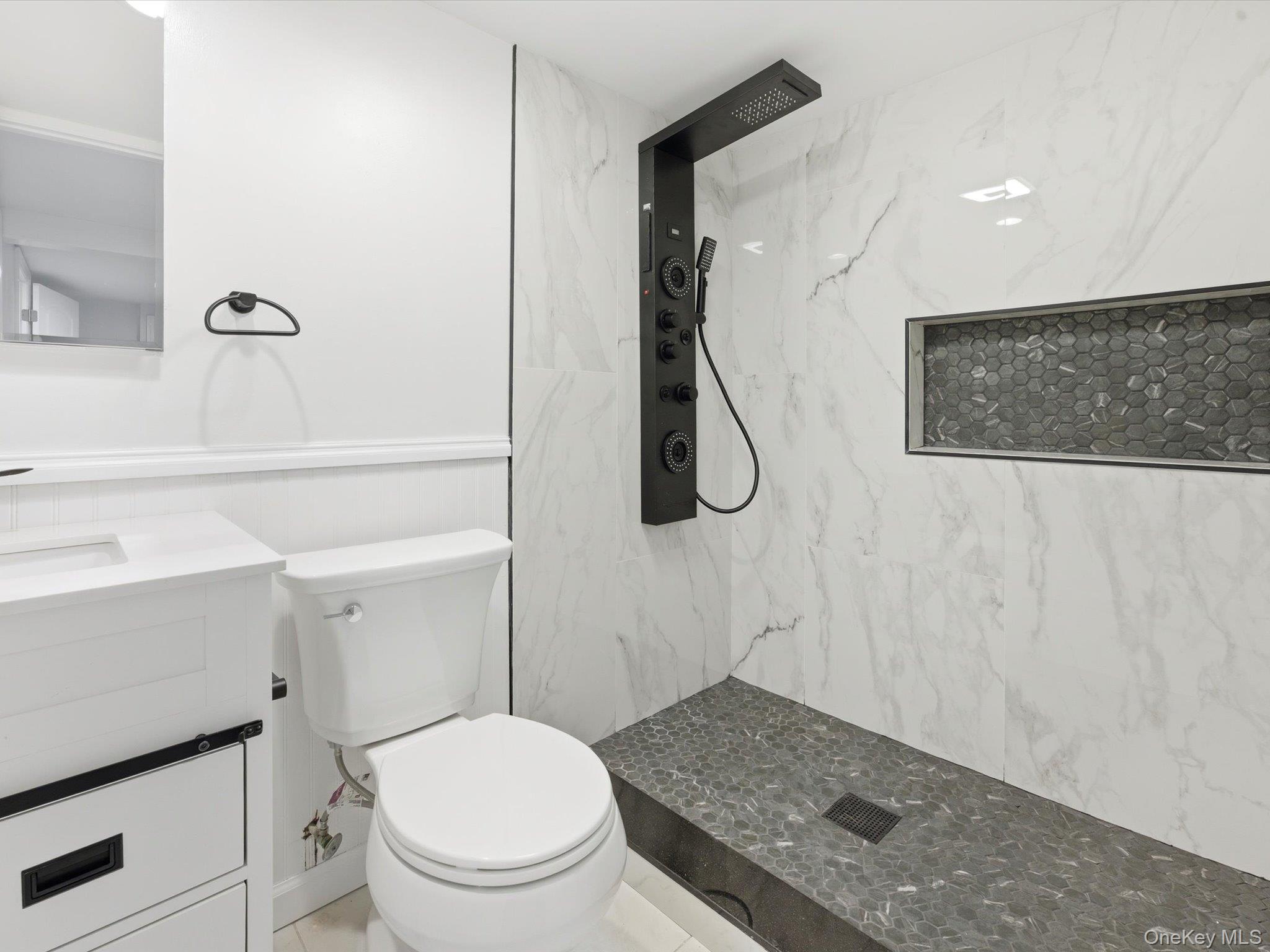 #15 photo, 2409 Lindy Road, Westbury , NY 11590