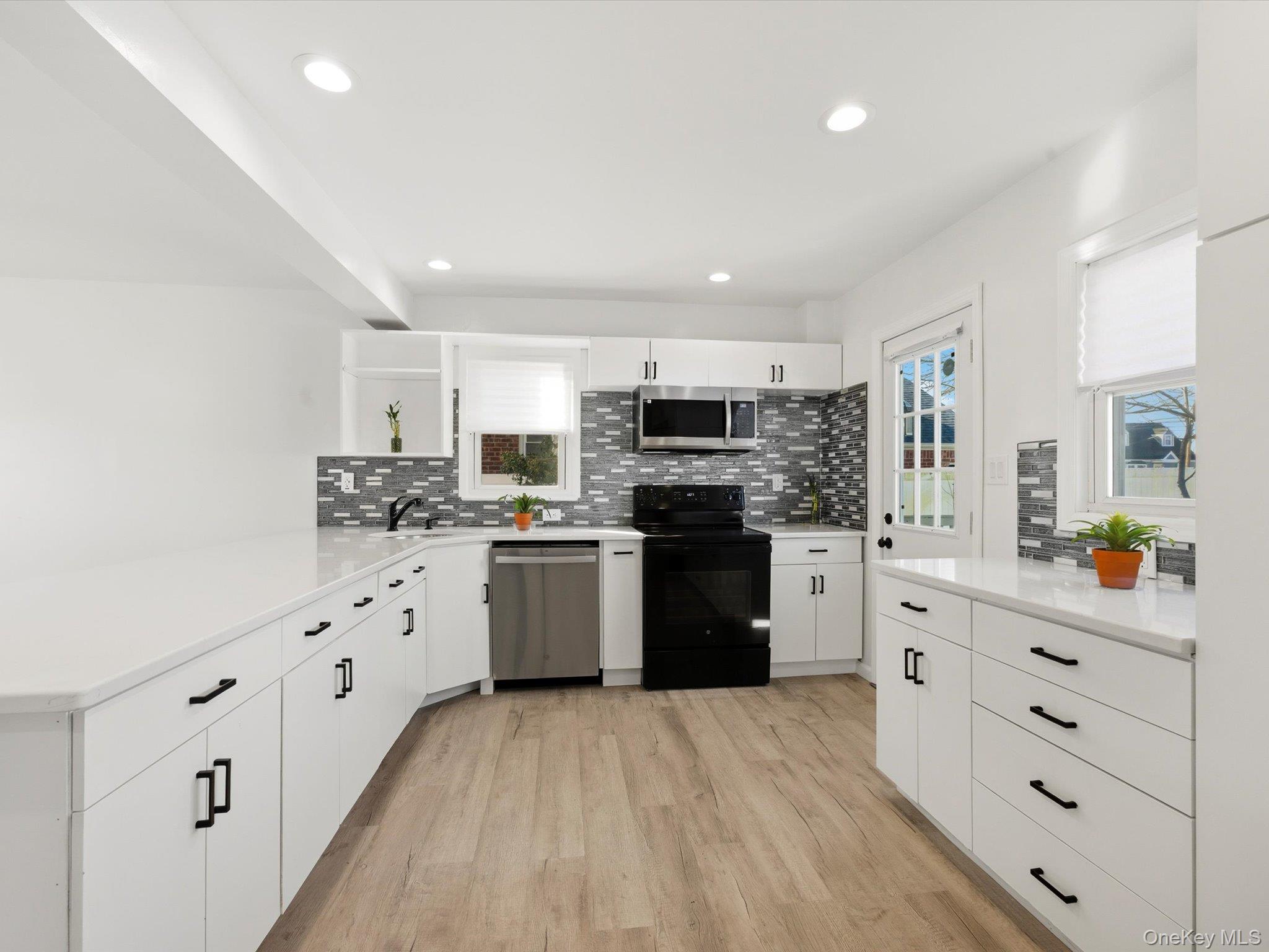 #3 photo, 2409 Lindy Road, Westbury , NY 11590