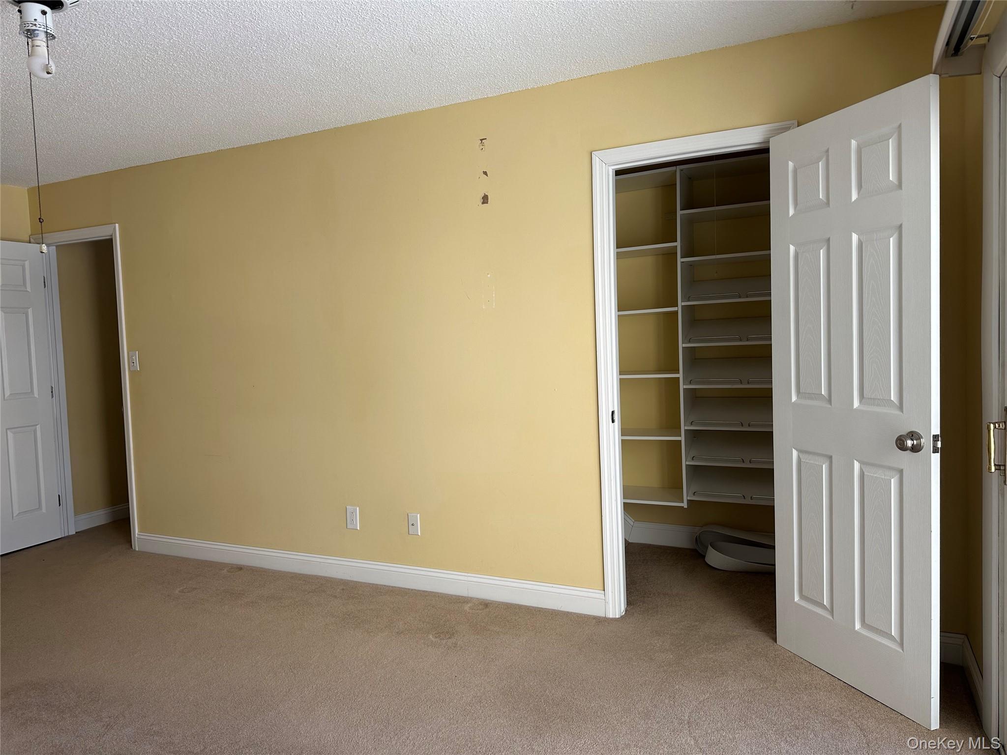 #12 photo, 223 Springmeadow Drive, Holbrook , NY 11741