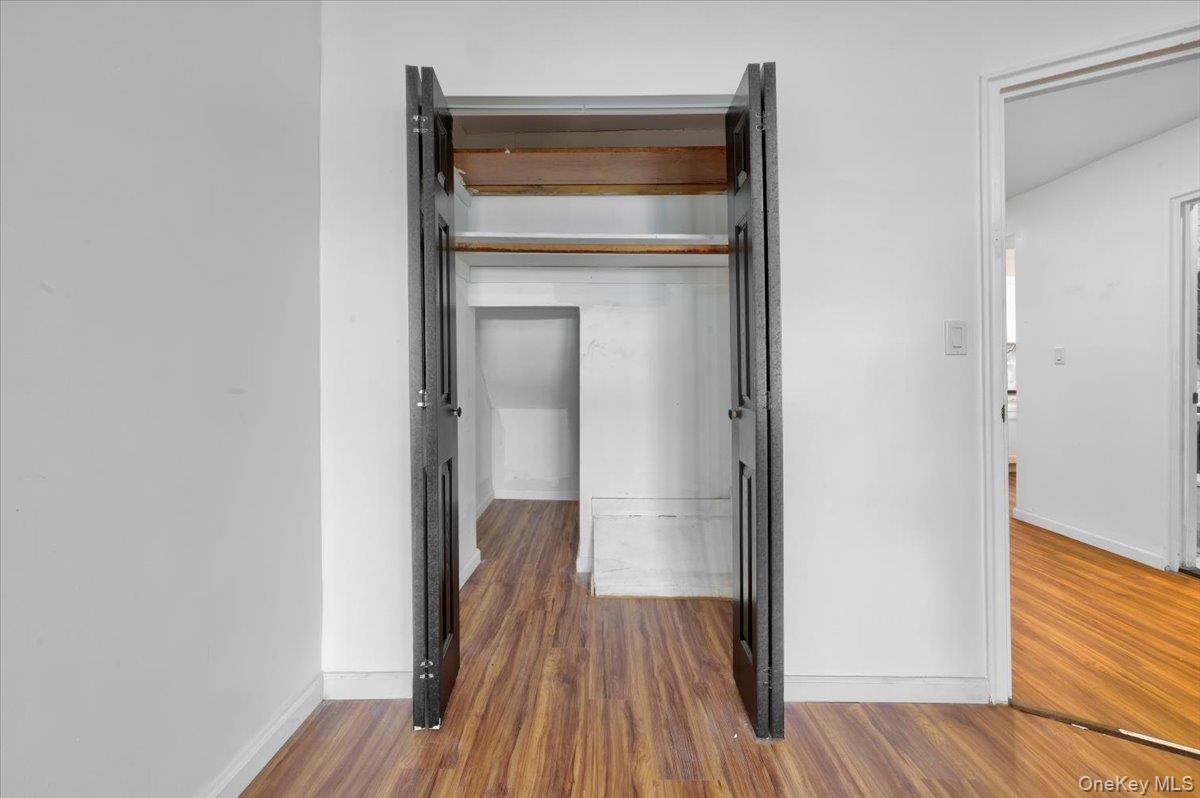 #20 photo, 3523 Laconia Avenue, Bronx , NY 10469