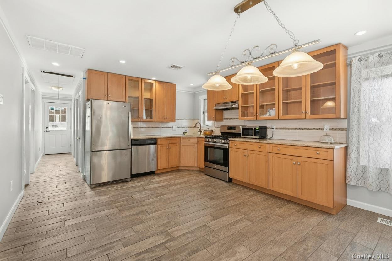 #3 photo, 50 Furman Lane, Patchogue , NY 11772