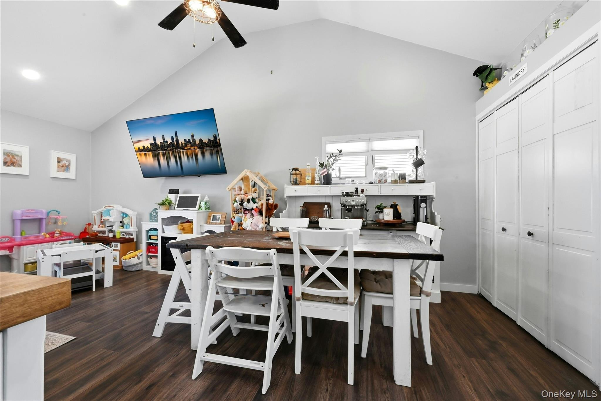 #12 photo, 418 Old Farmingdale Road, West Babylon , NY 11704