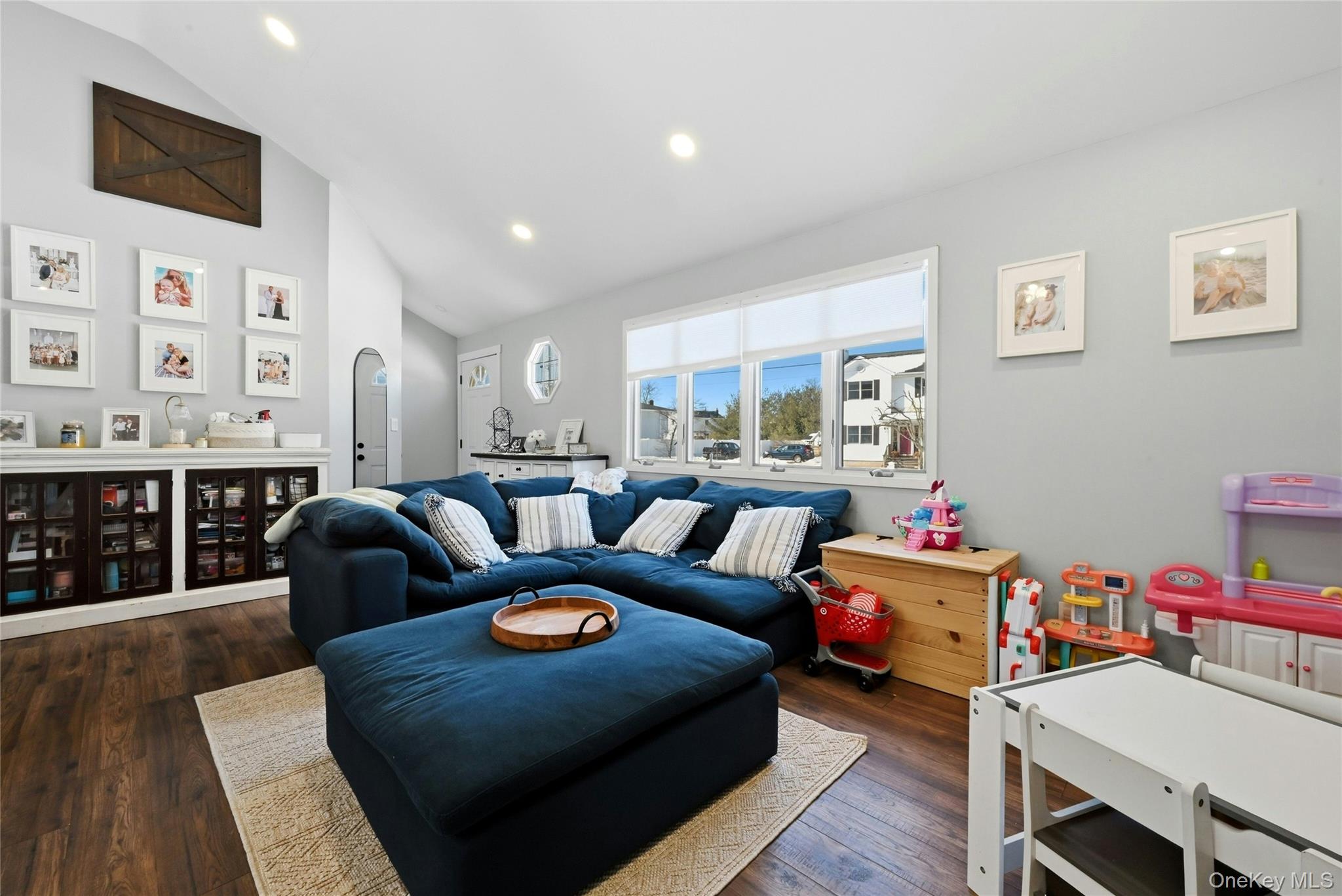 #15 photo, 418 Old Farmingdale Road, West Babylon , NY 11704