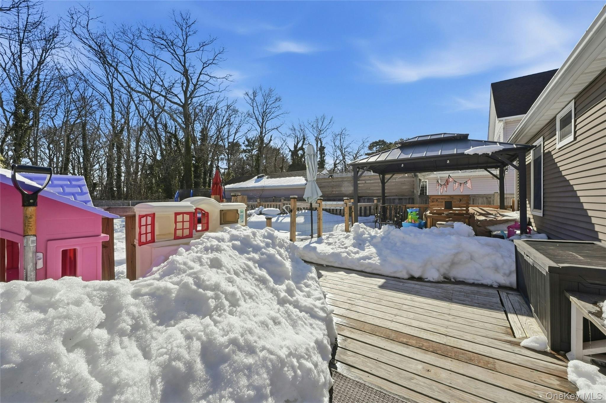 #19 photo, 418 Old Farmingdale Road, West Babylon , NY 11704