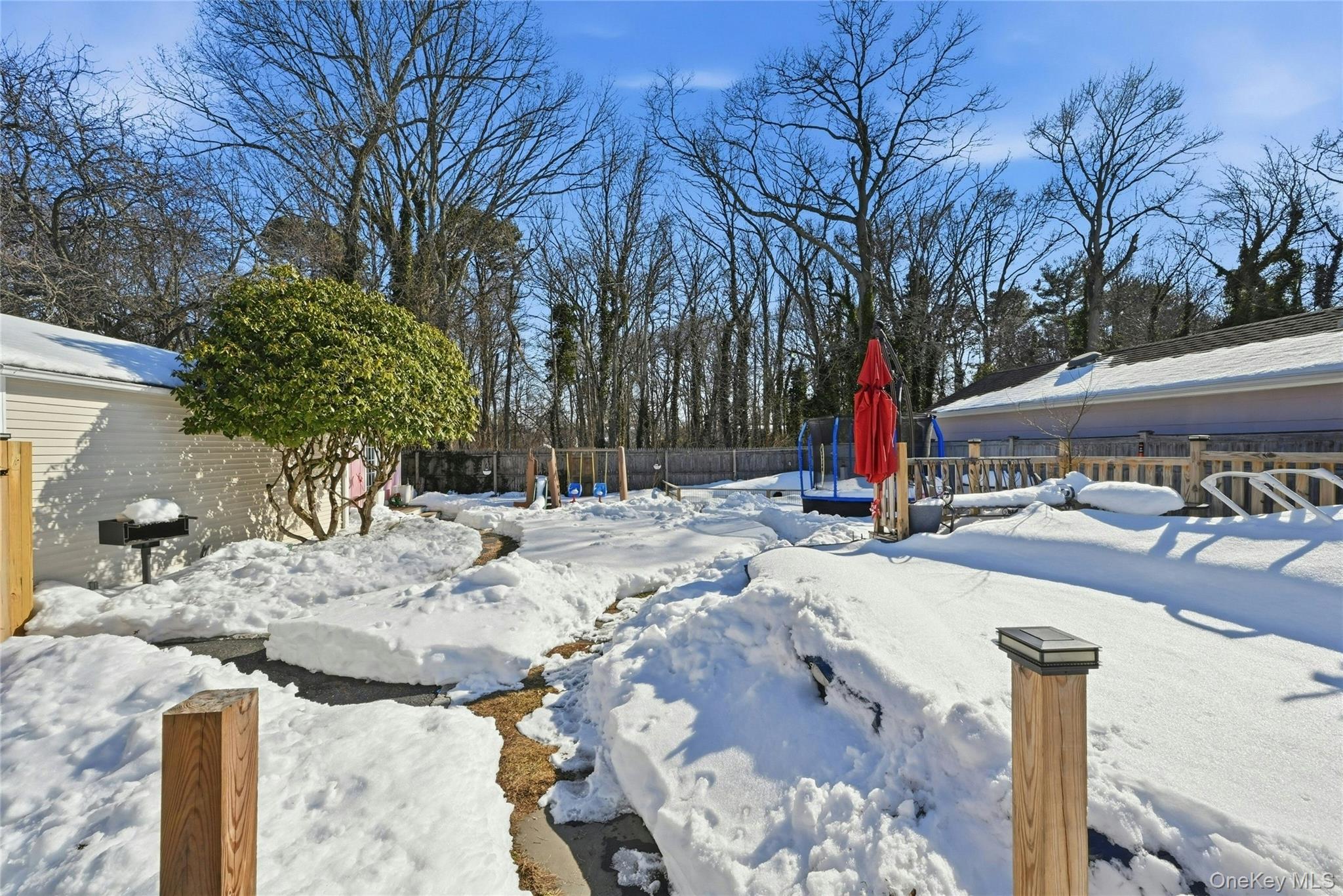 #20 photo, 418 Old Farmingdale Road, West Babylon , NY 11704