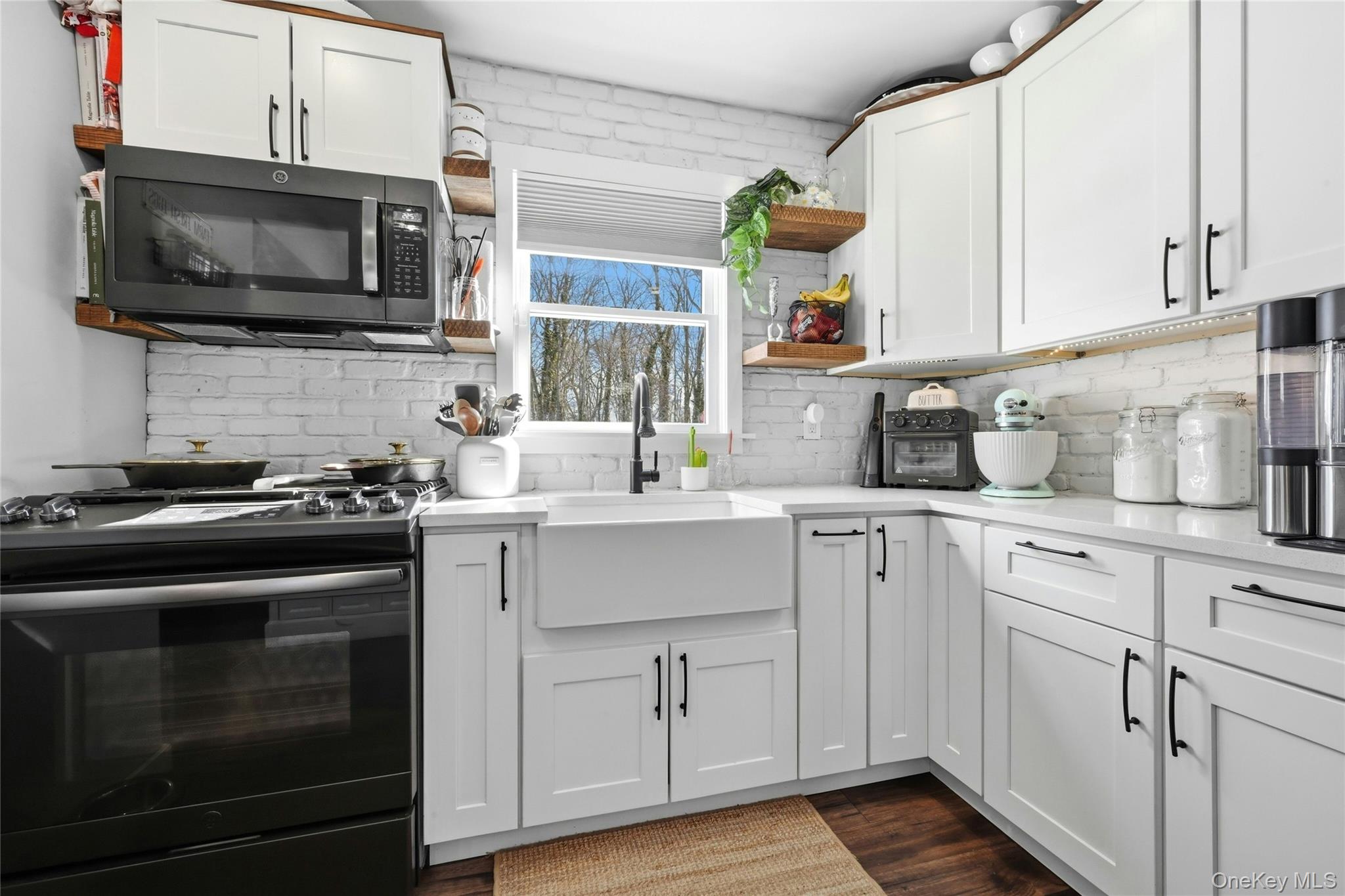 #6 photo, 418 Old Farmingdale Road, West Babylon , NY 11704