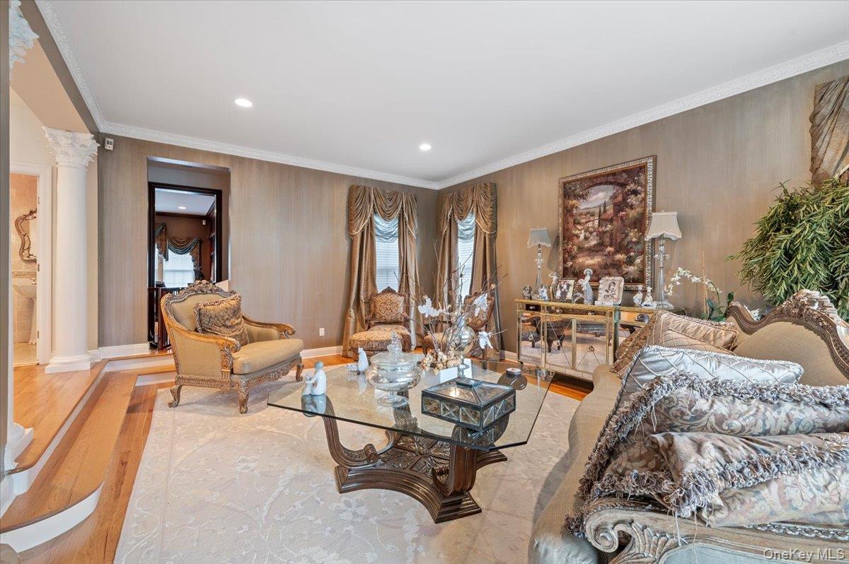 #18 photo, 44 Legends Circle, מחוז סאפוק Melville , NY 11747