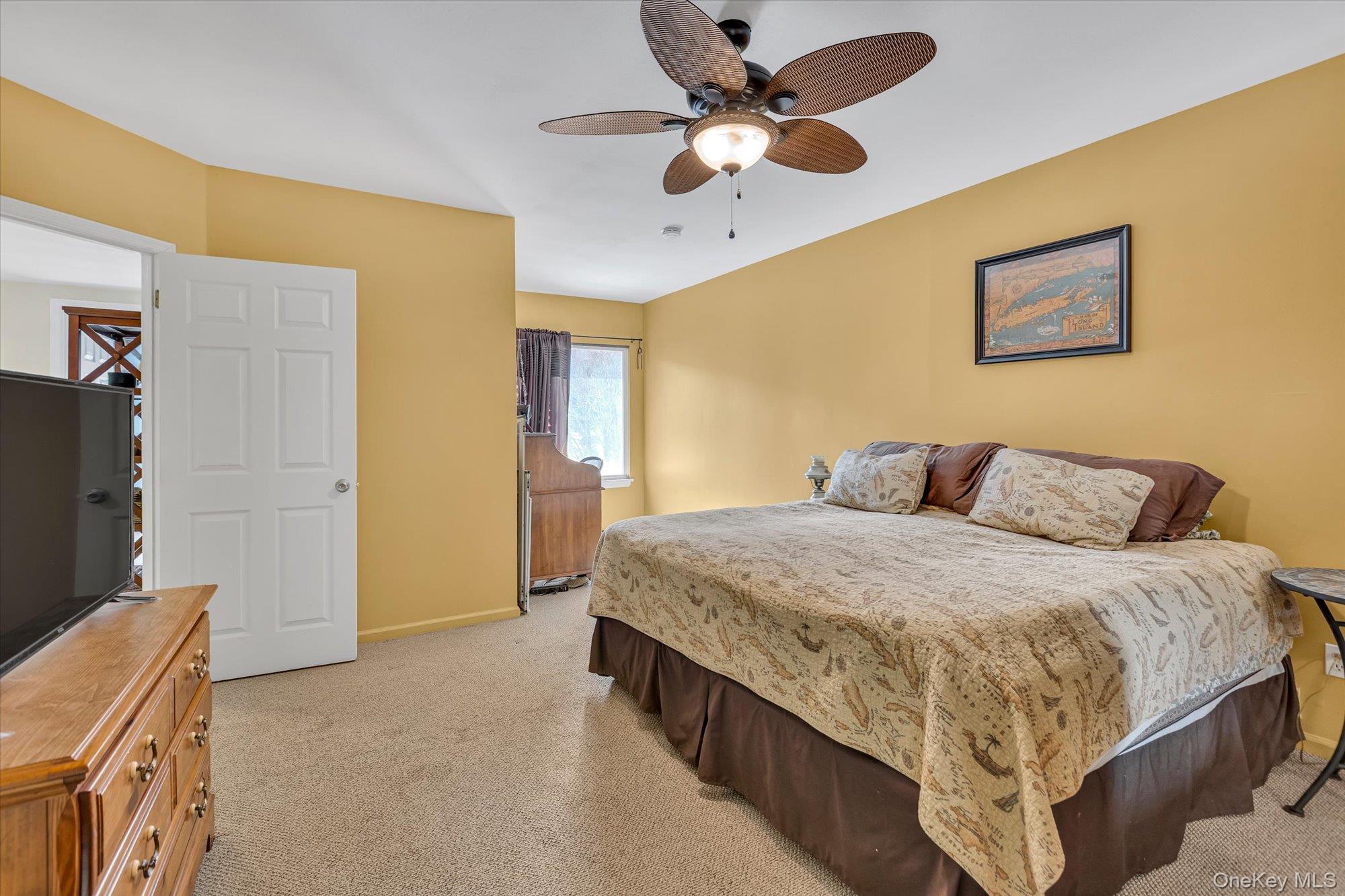 #11 photo, 312 Fox Hill Drive, מחוז סאפוק Baiting Hollow , NY 11933