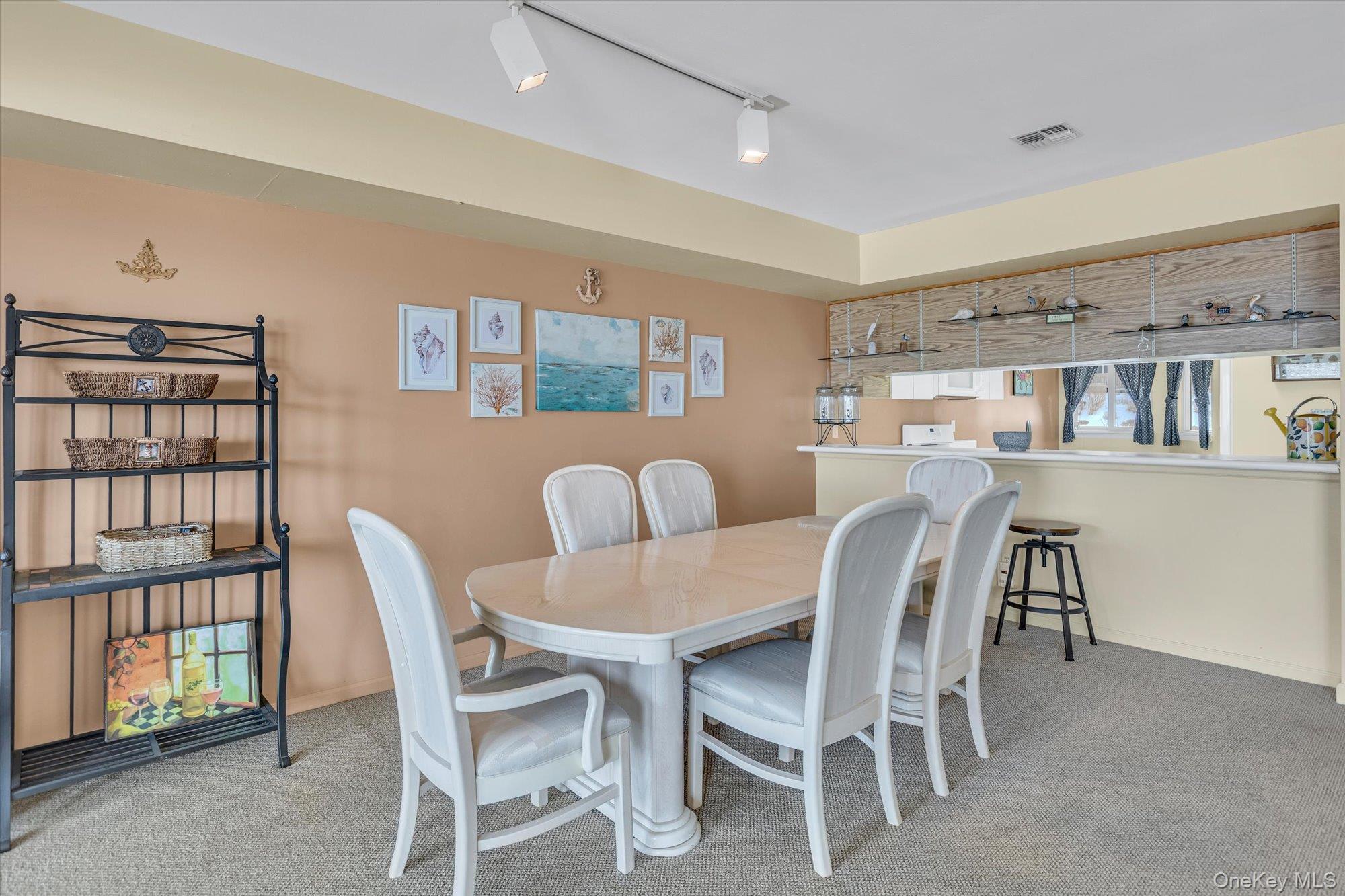 #6 photo, 312 Fox Hill Drive, מחוז סאפוק Baiting Hollow , NY 11933