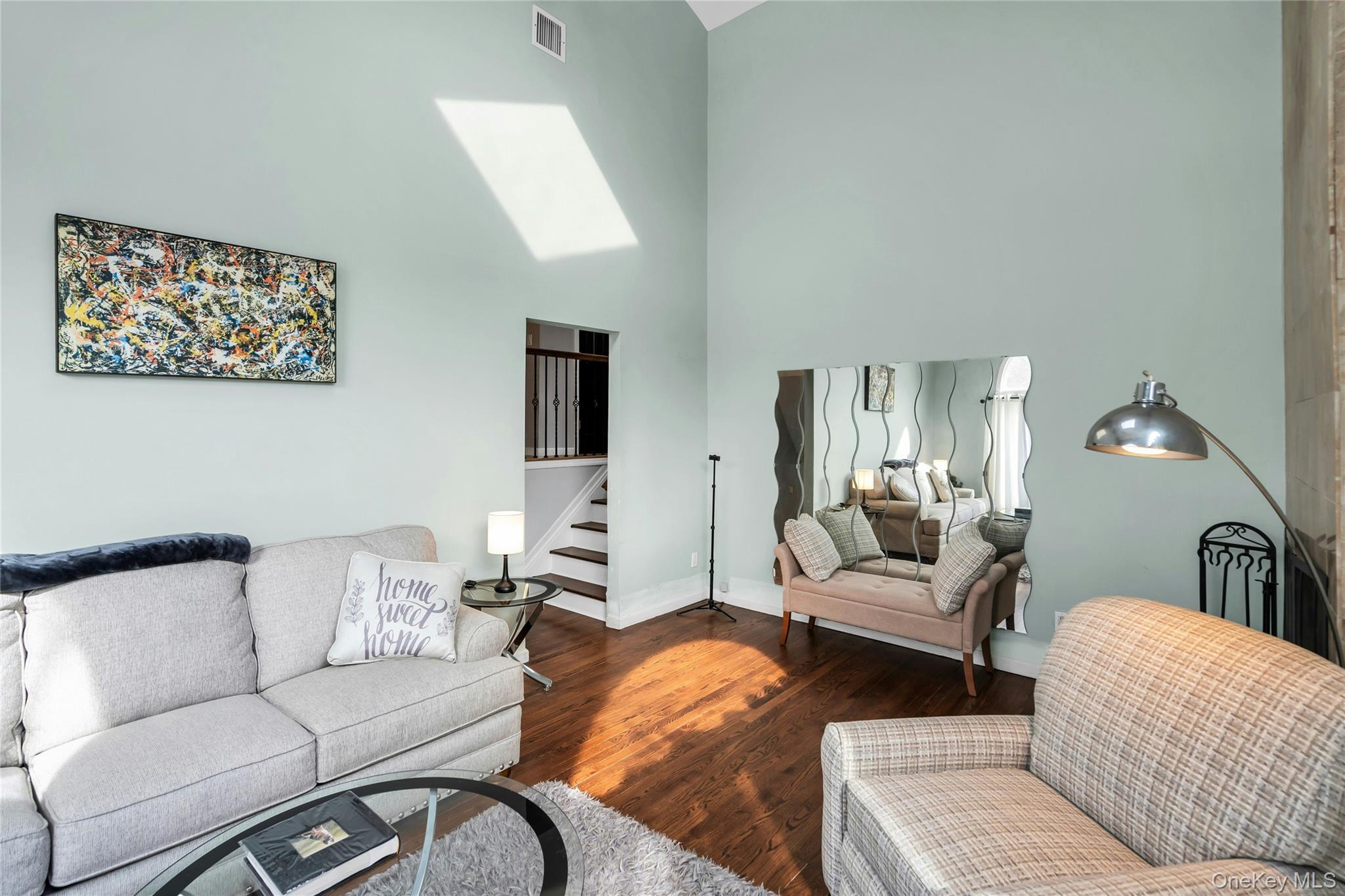 #13 photo, 54 Valleywood Road, מחוז סאפוק Commack , NY 11725