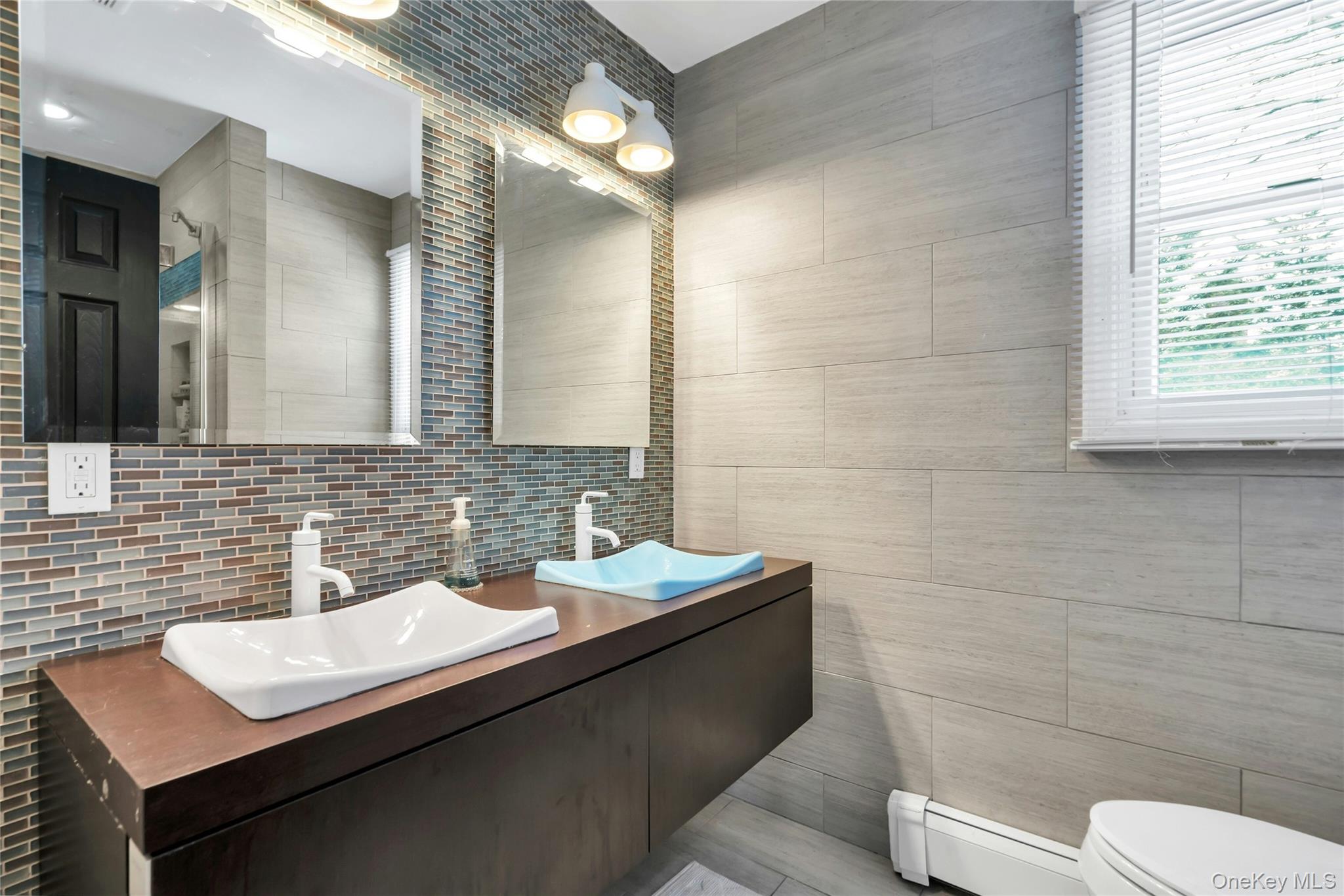 #17 photo, 54 Valleywood Road, מחוז סאפוק Commack , NY 11725