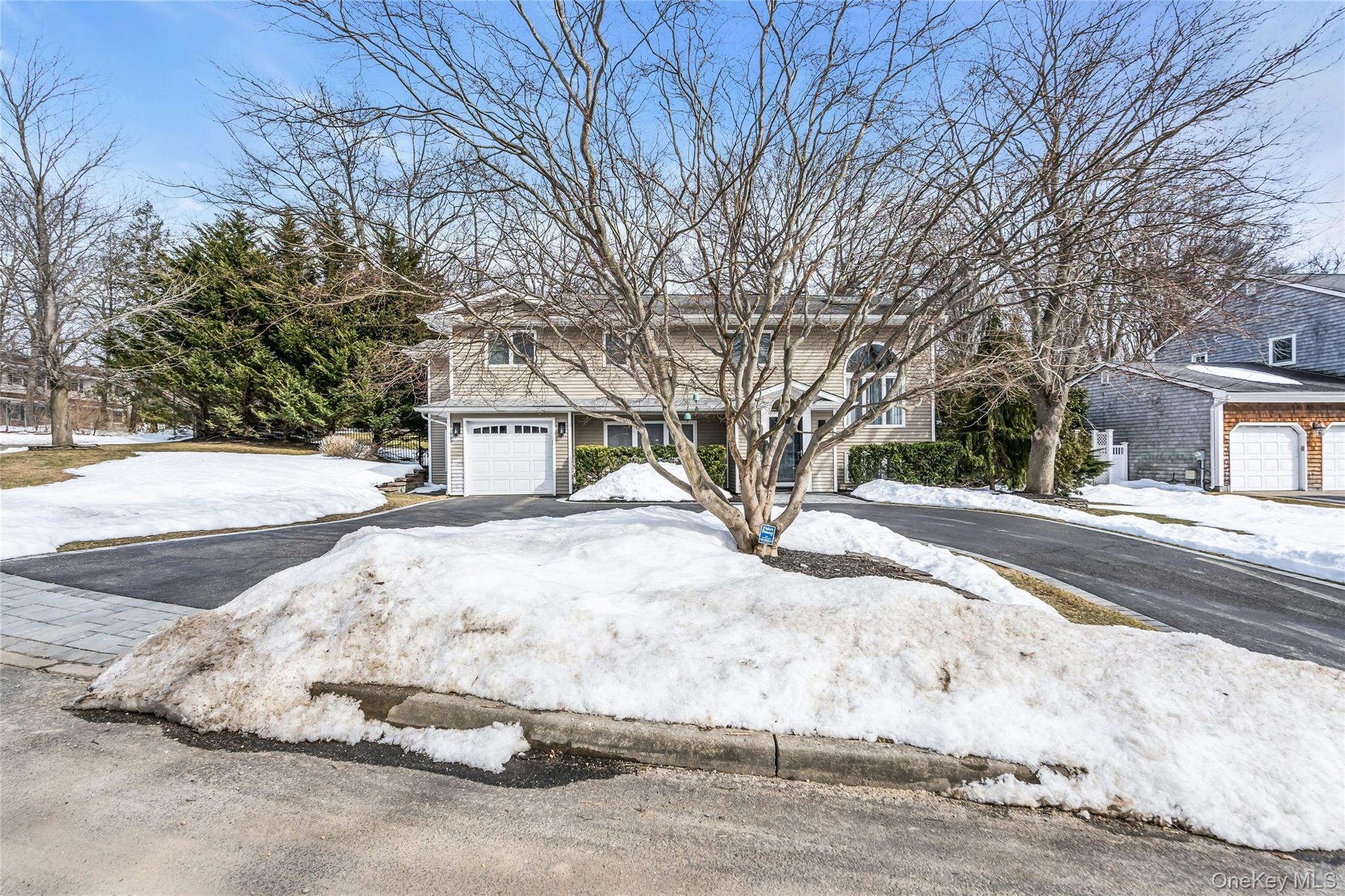 #2 photo, 54 Valleywood Road, מחוז סאפוק Commack , NY 11725