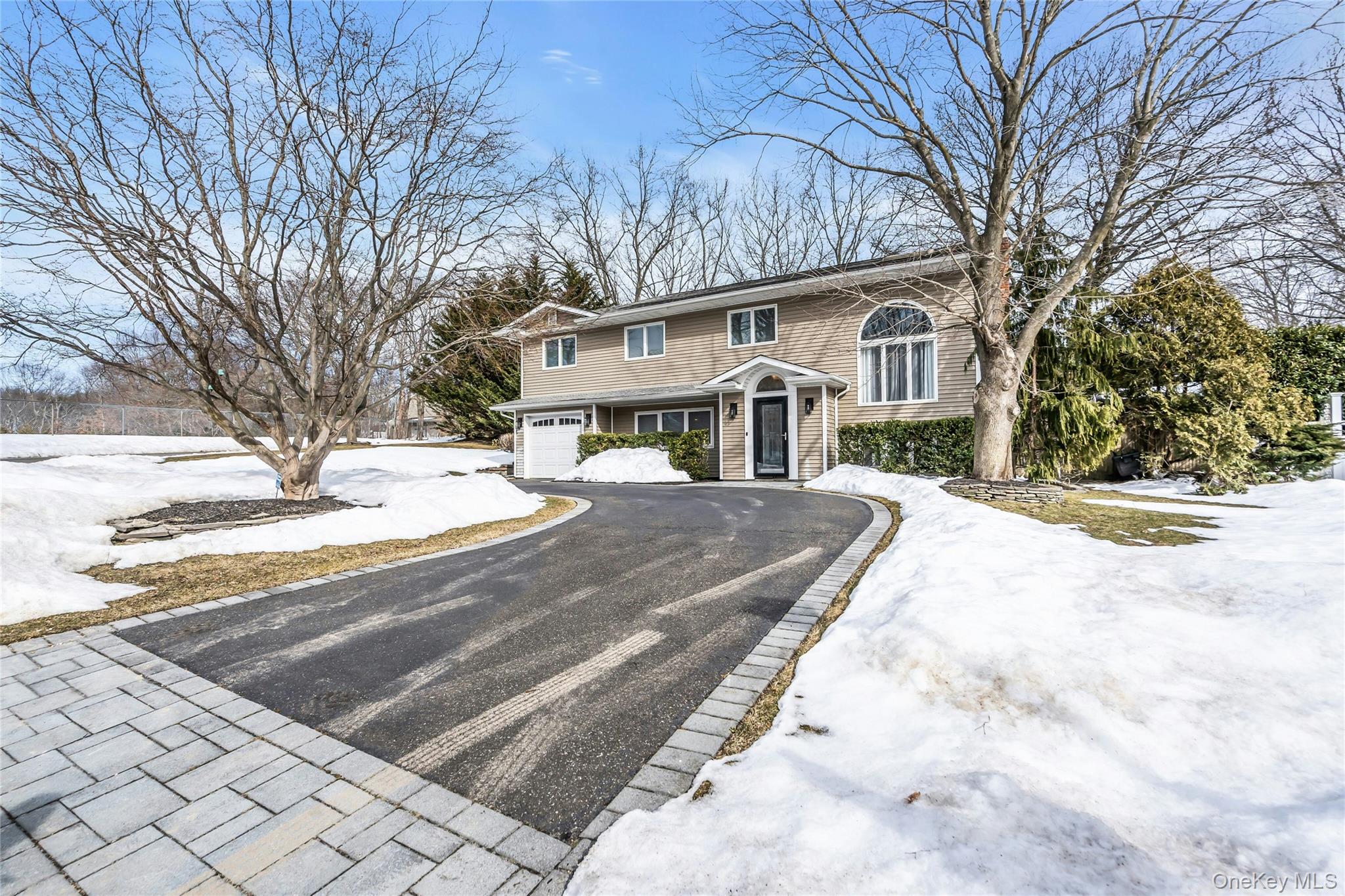 #3 photo, 54 Valleywood Road, מחוז סאפוק Commack , NY 11725
