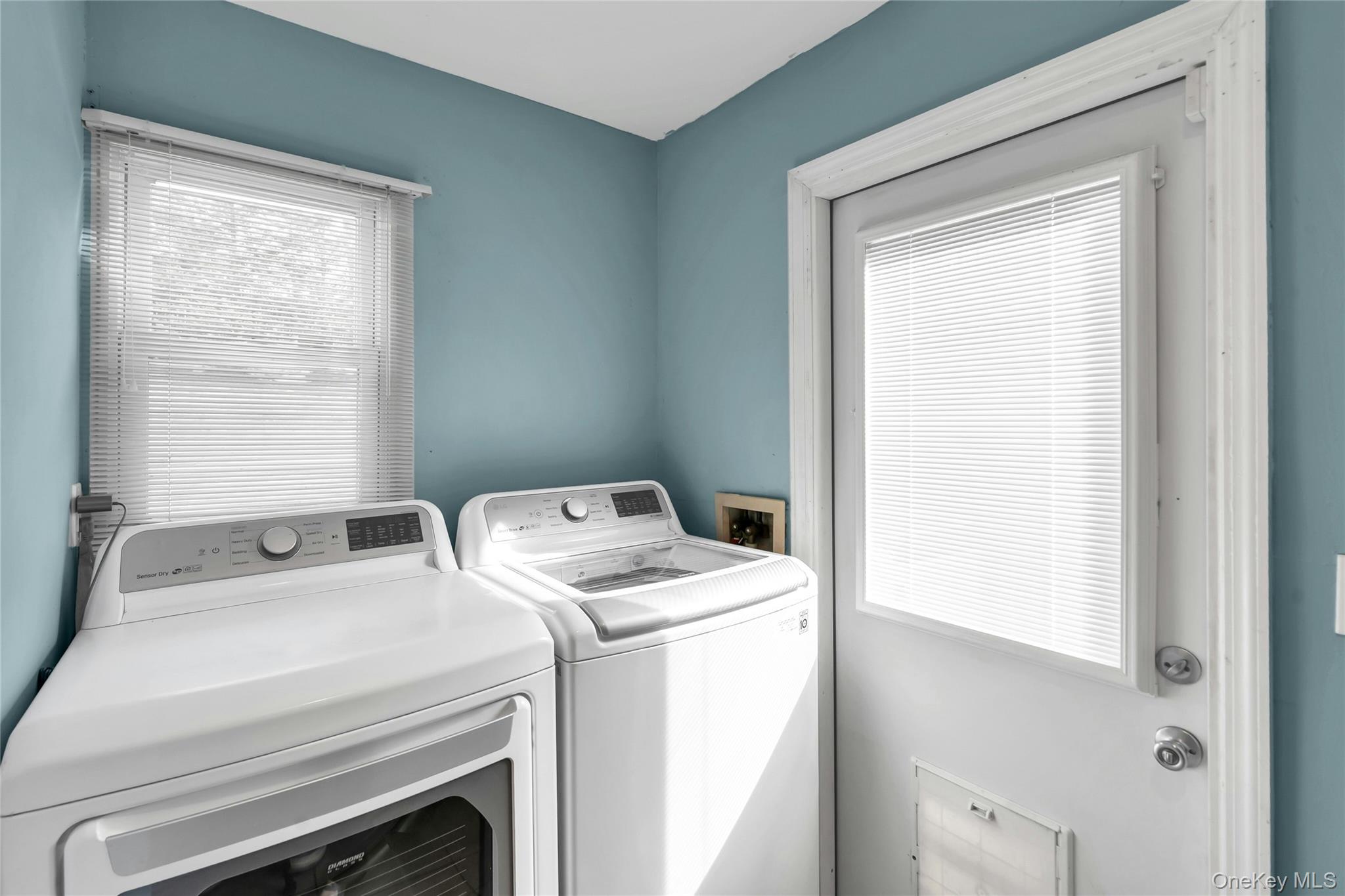 #9 photo, 54 Valleywood Road, מחוז סאפוק Commack , NY 11725