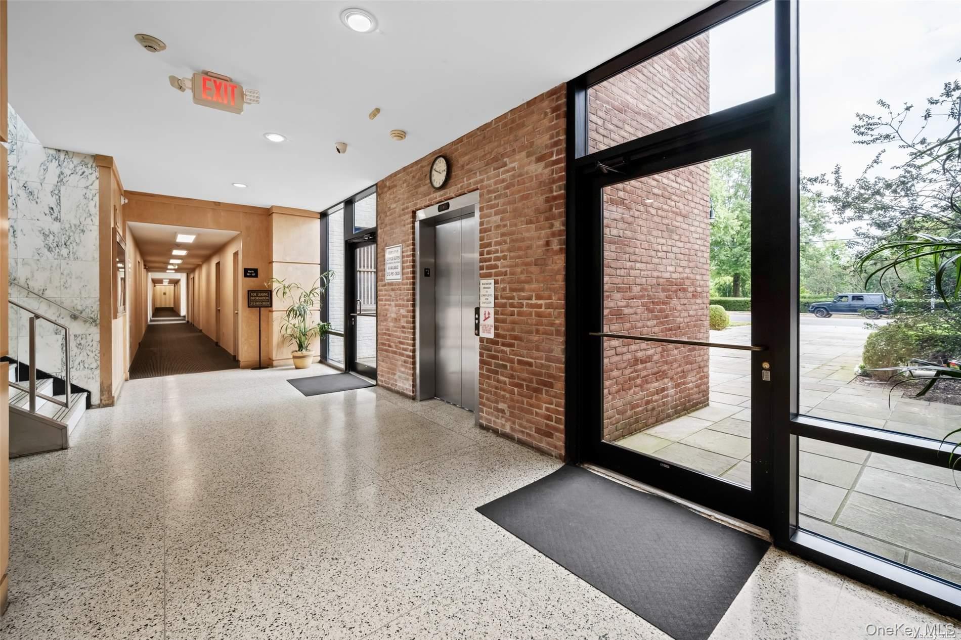 #4 photo, 520 Franklin Avenue, Garden City , NY 11530