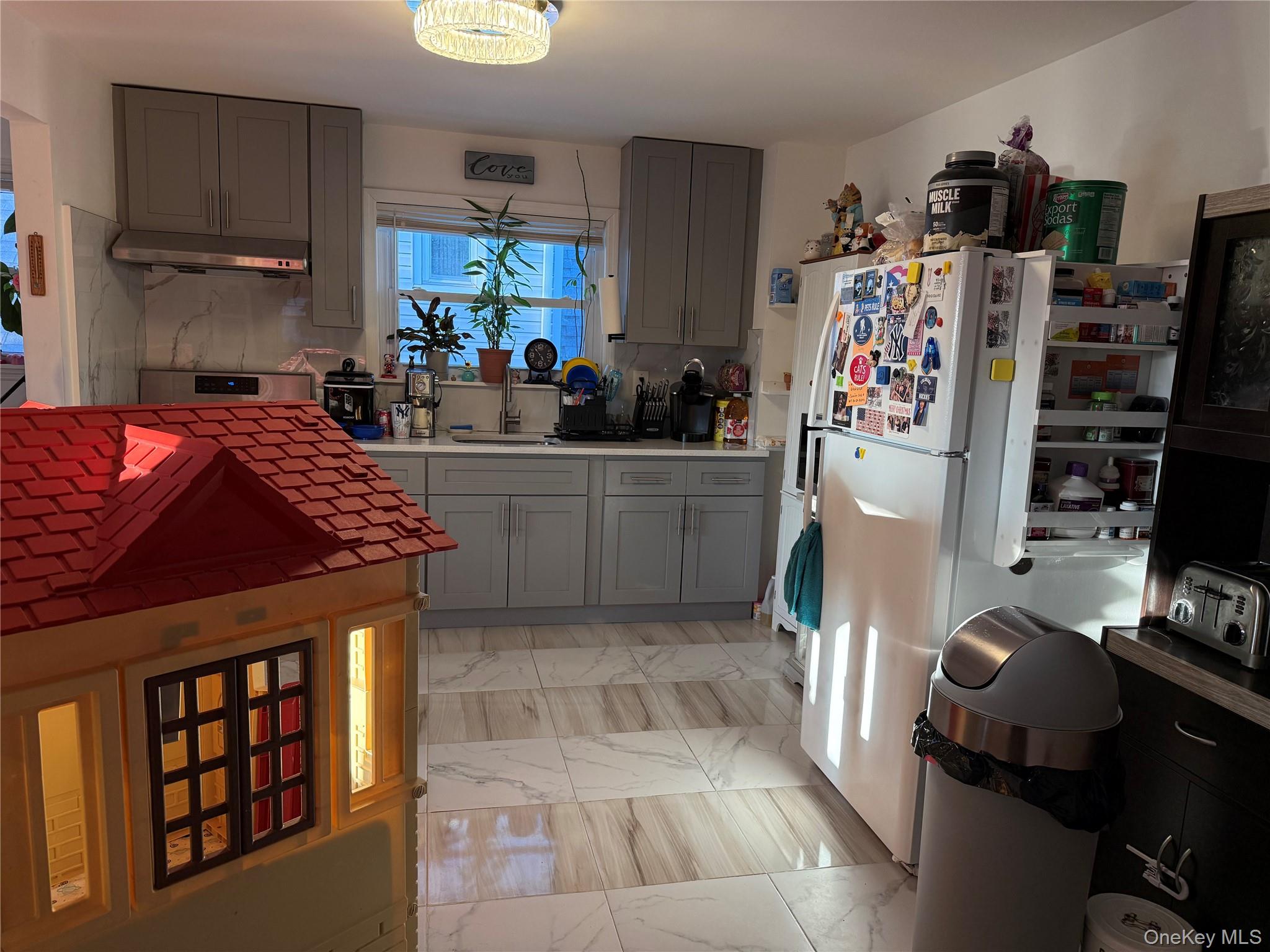 #13 photo, 137-31 170th Street, Jamaica , NY 11434