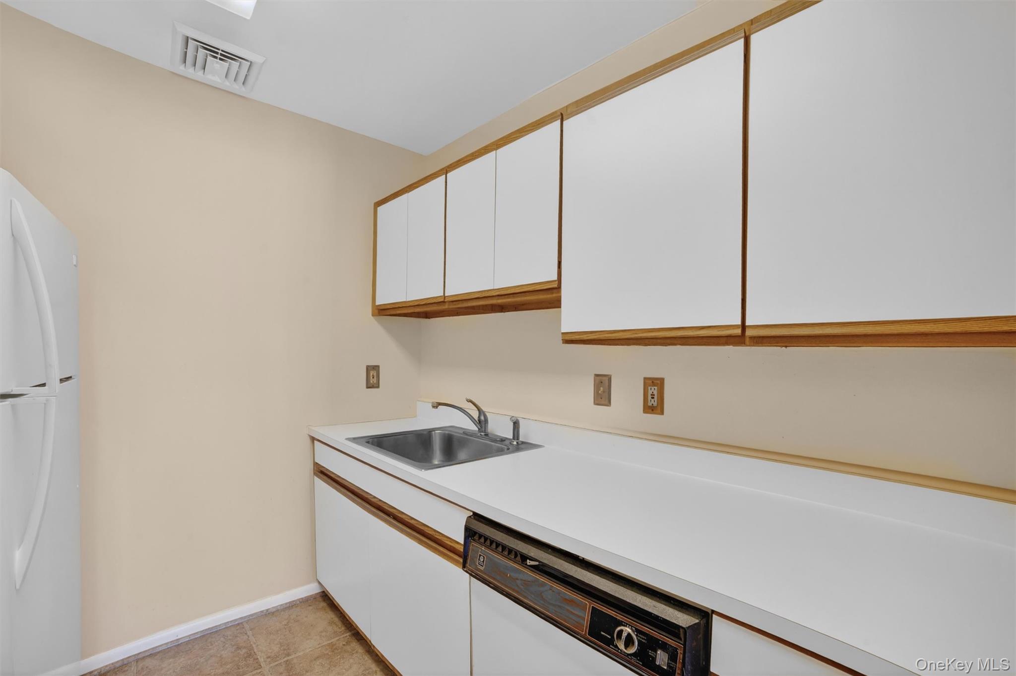 #13 photo, 97 Sunfish Landing, Mohegan Lake , NY 10547