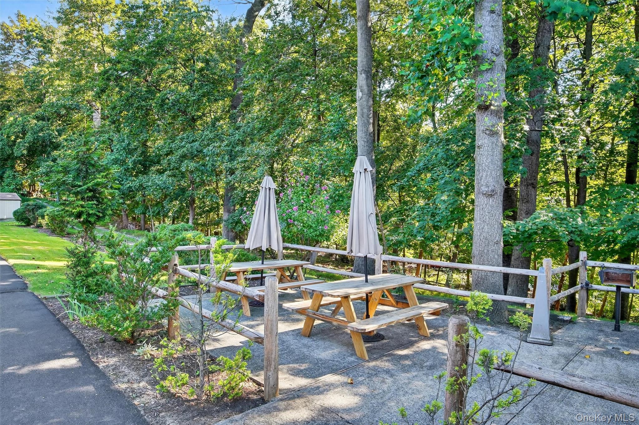 #19 photo, 12 Wildwood Road, Hartsdale , NY 10530