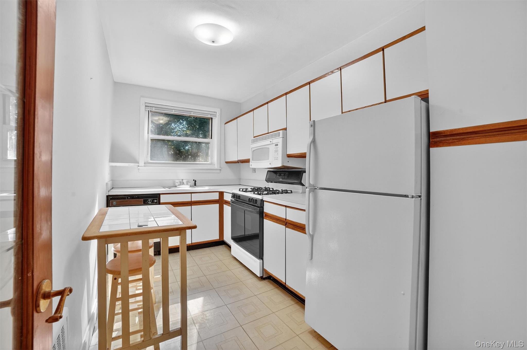 #8 photo, 12 Wildwood Road, Hartsdale , NY 10530