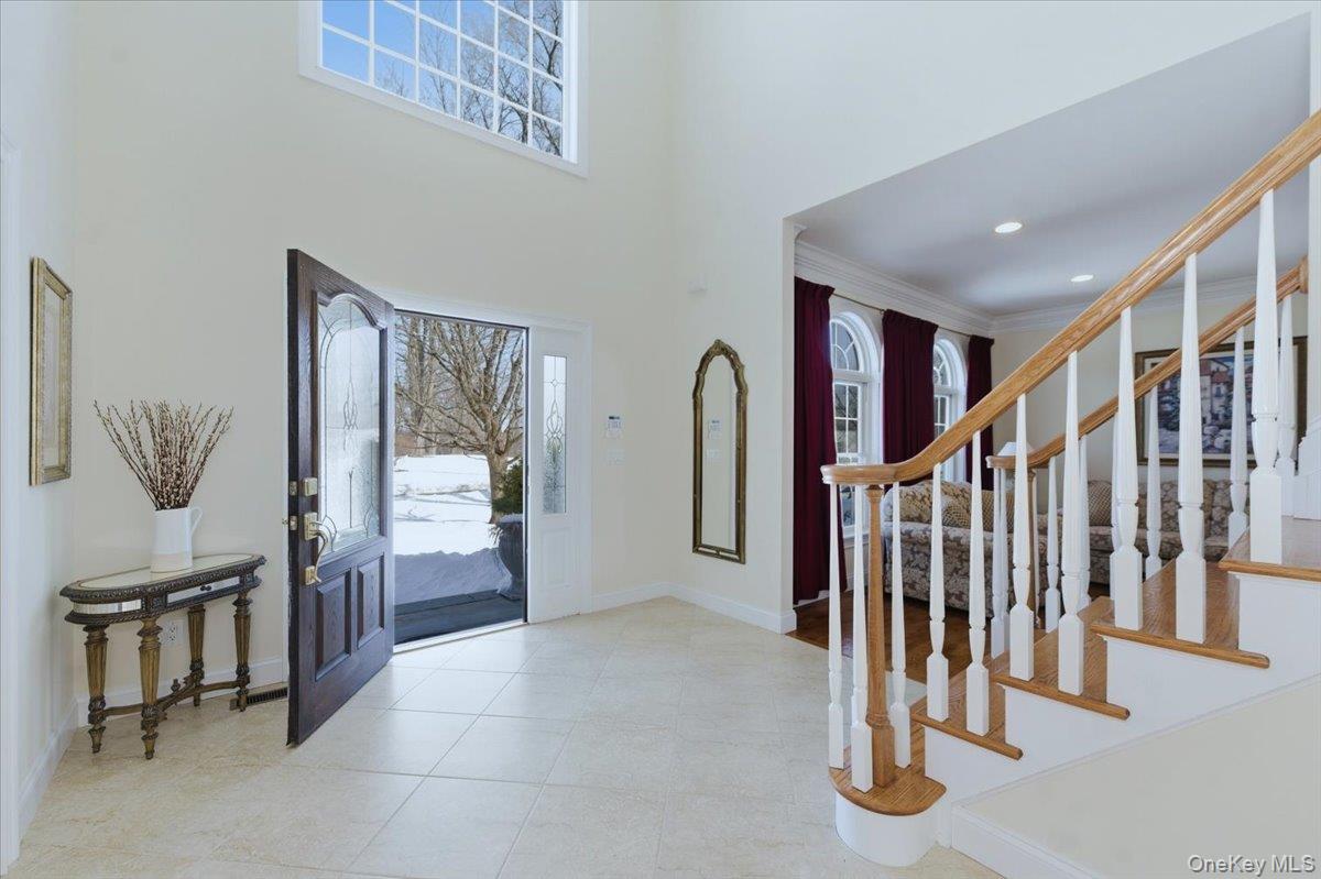 #3 photo, 8 Hilltop Drive, 뉴욕주 Yorktown Heights , NY 10598