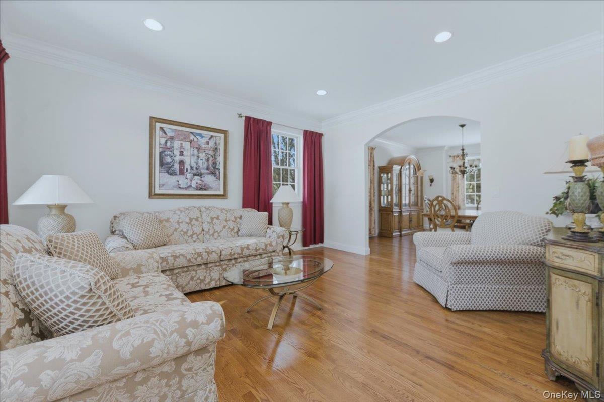 #5 photo, 8 Hilltop Drive, 뉴욕주 Yorktown Heights , NY 10598