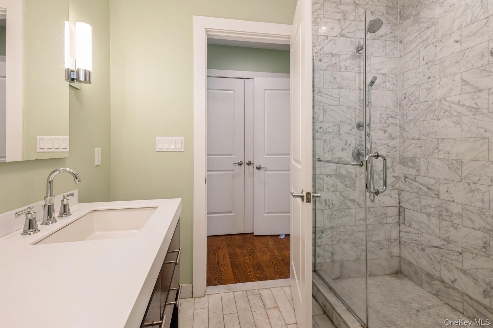 #10 photo, 13 Island Point, הברונקס Bronx , NY 10464