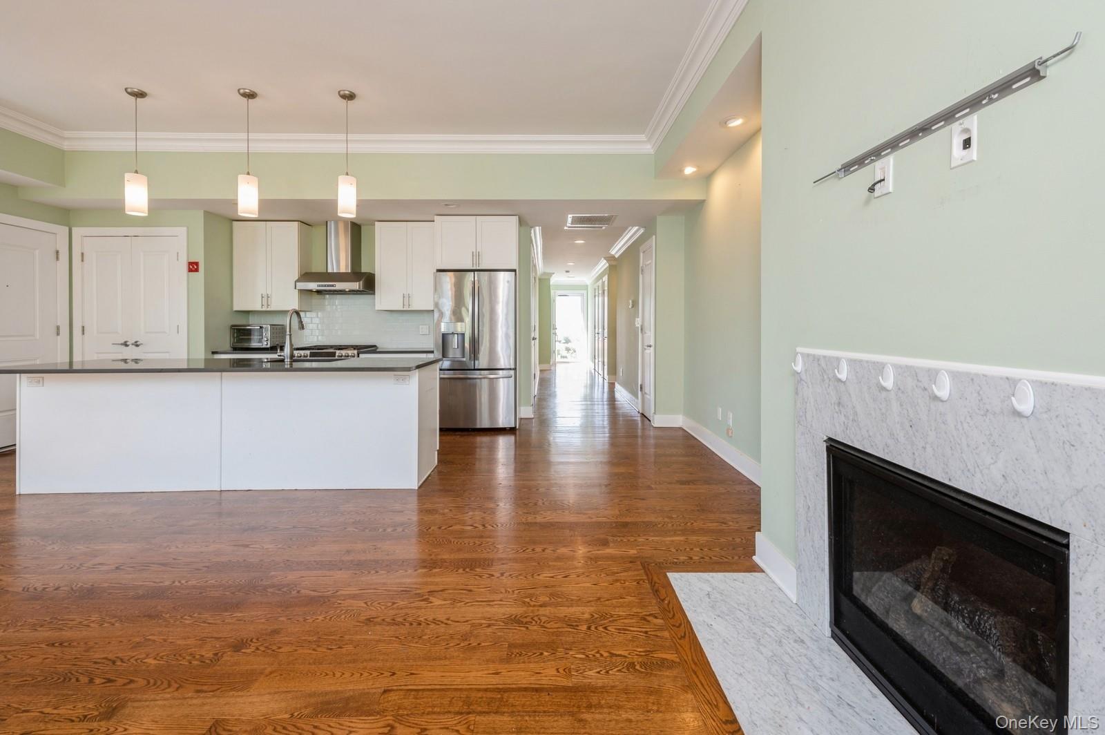 #3 photo, 13 Island Point, הברונקס Bronx , NY 10464