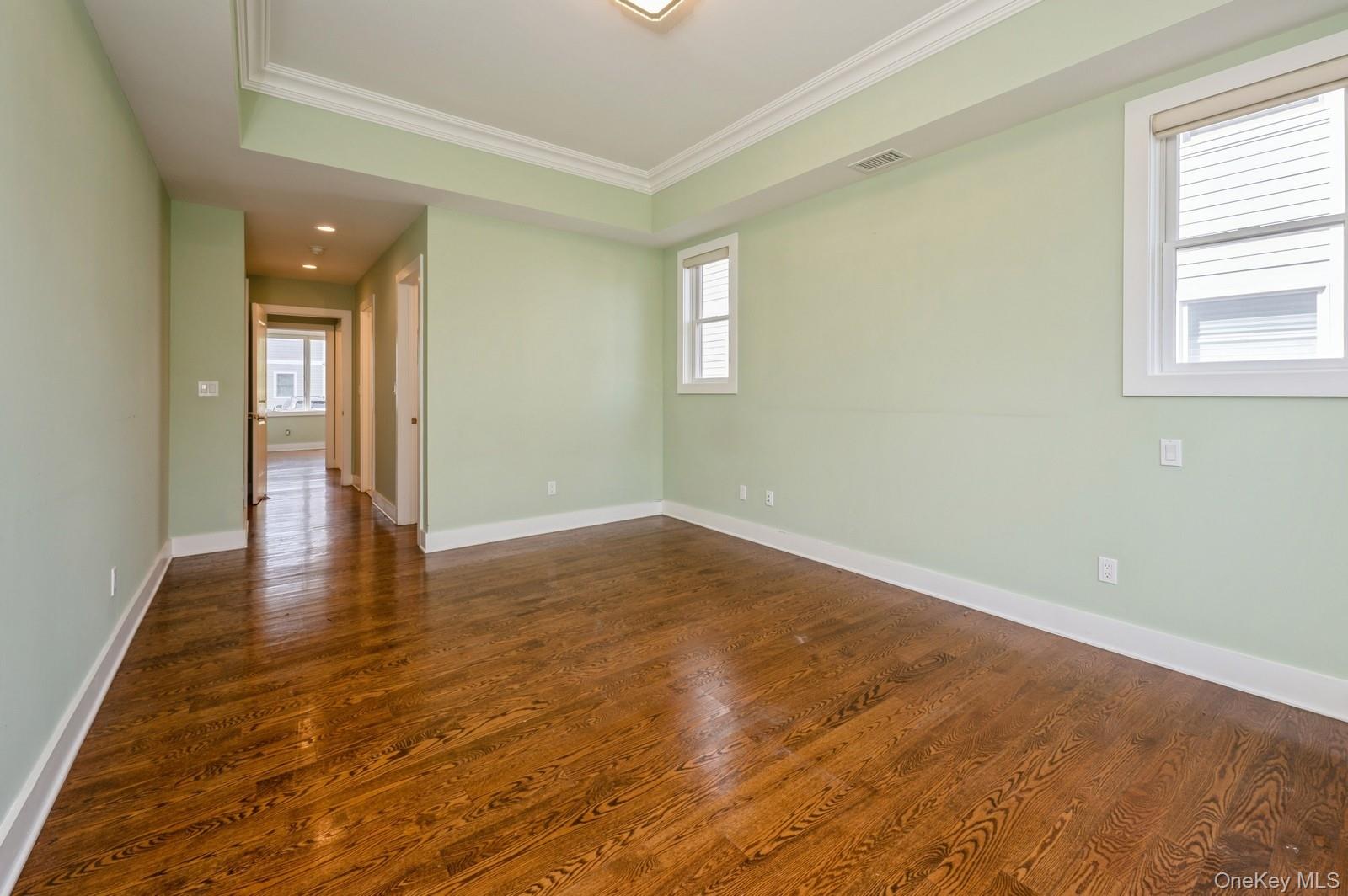 #7 photo, 13 Island Point, הברונקס Bronx , NY 10464