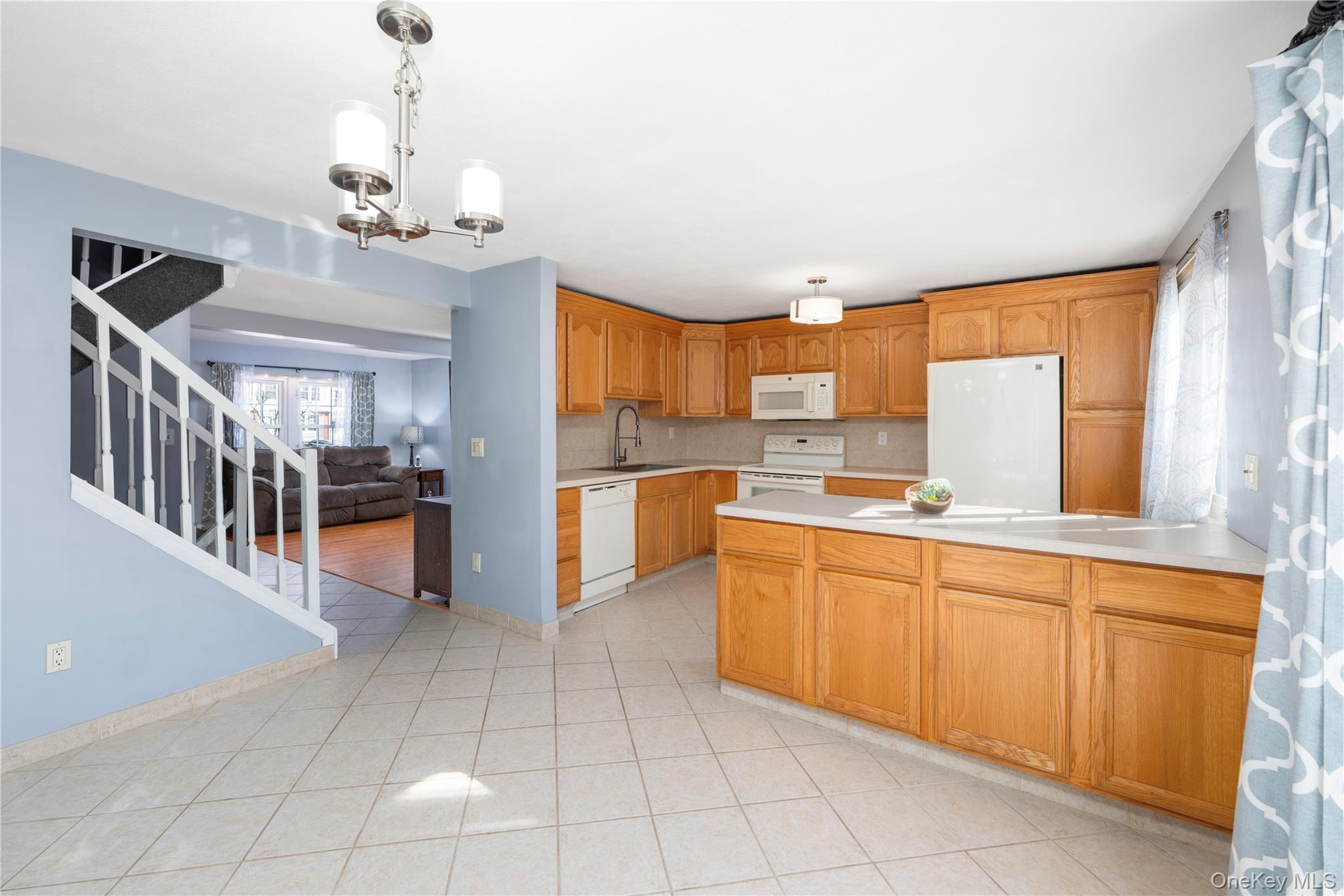 #5 photo, 1506 Kings Way, Carmel , NY 10512