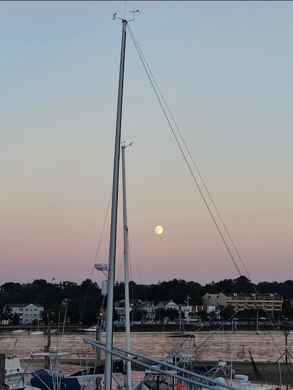 #15 photo, 3 Toms Point Lane, מחוז נסאו Port Washington , NY 11050