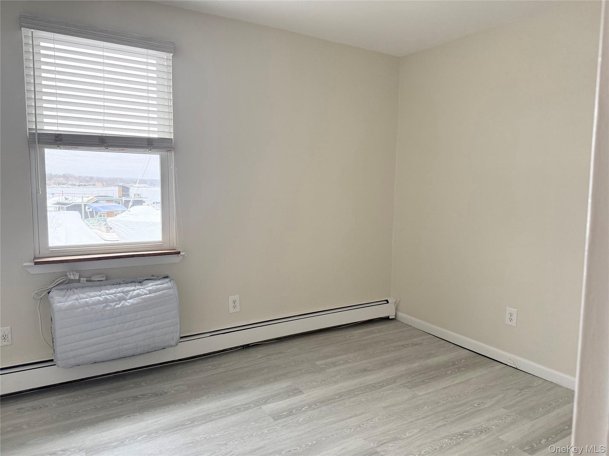 #8 photo, 3 Toms Point Lane, מחוז נסאו Port Washington , NY 11050