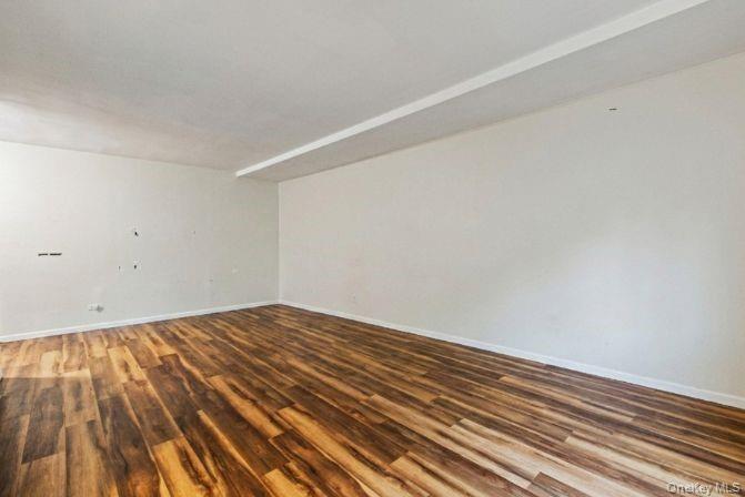 #3 photo, 42-40 Bowne Street, Куинс ‖ Flushing , NY 11355