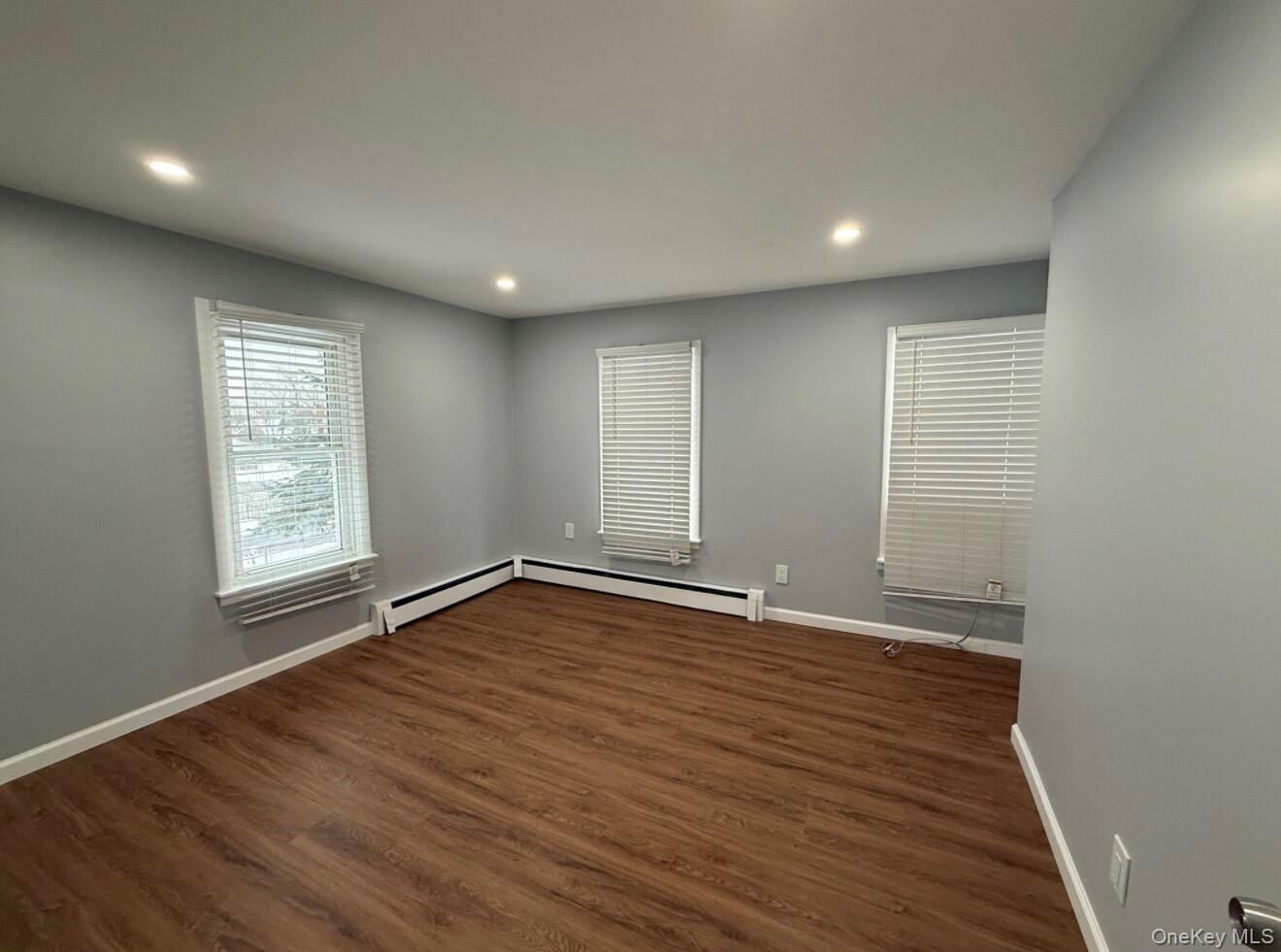 #16 photo, 45 Garfield Street, Саффолк ‖ Bay Shore , NY 11706