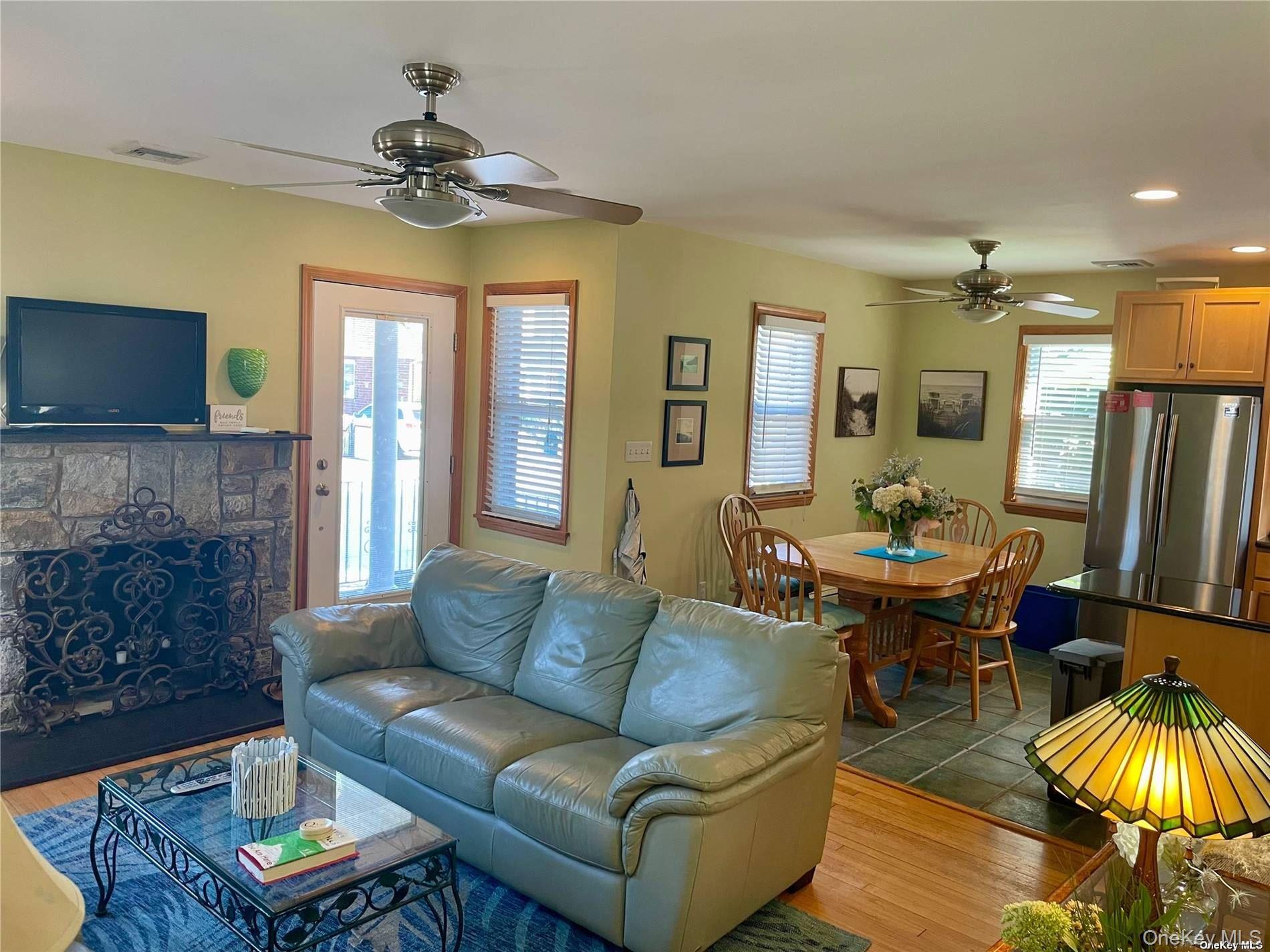 #4 photo, 89 Lynbrook, Point Lookout , NY 11569