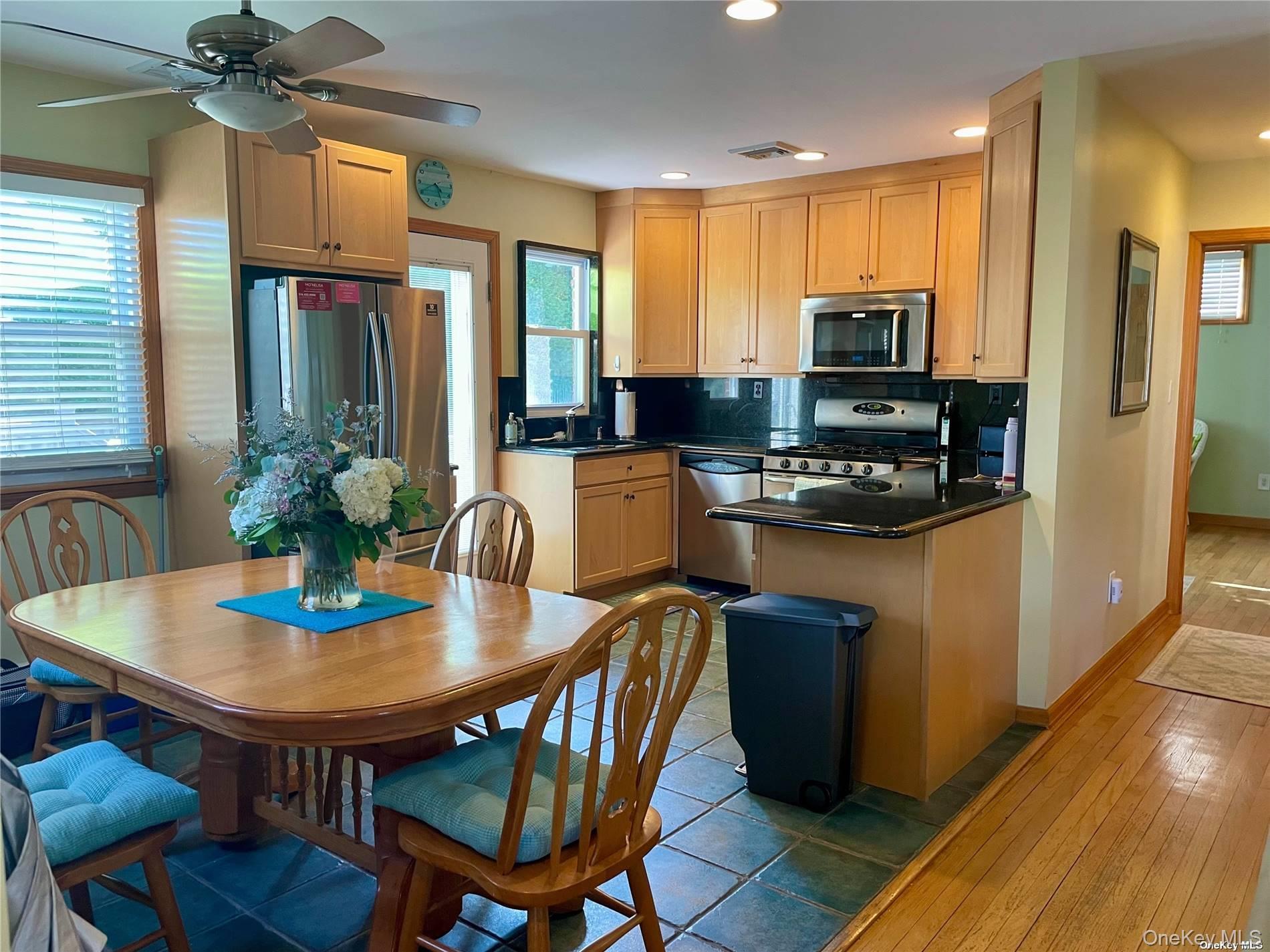 #6 photo, 89 Lynbrook, Point Lookout , NY 11569