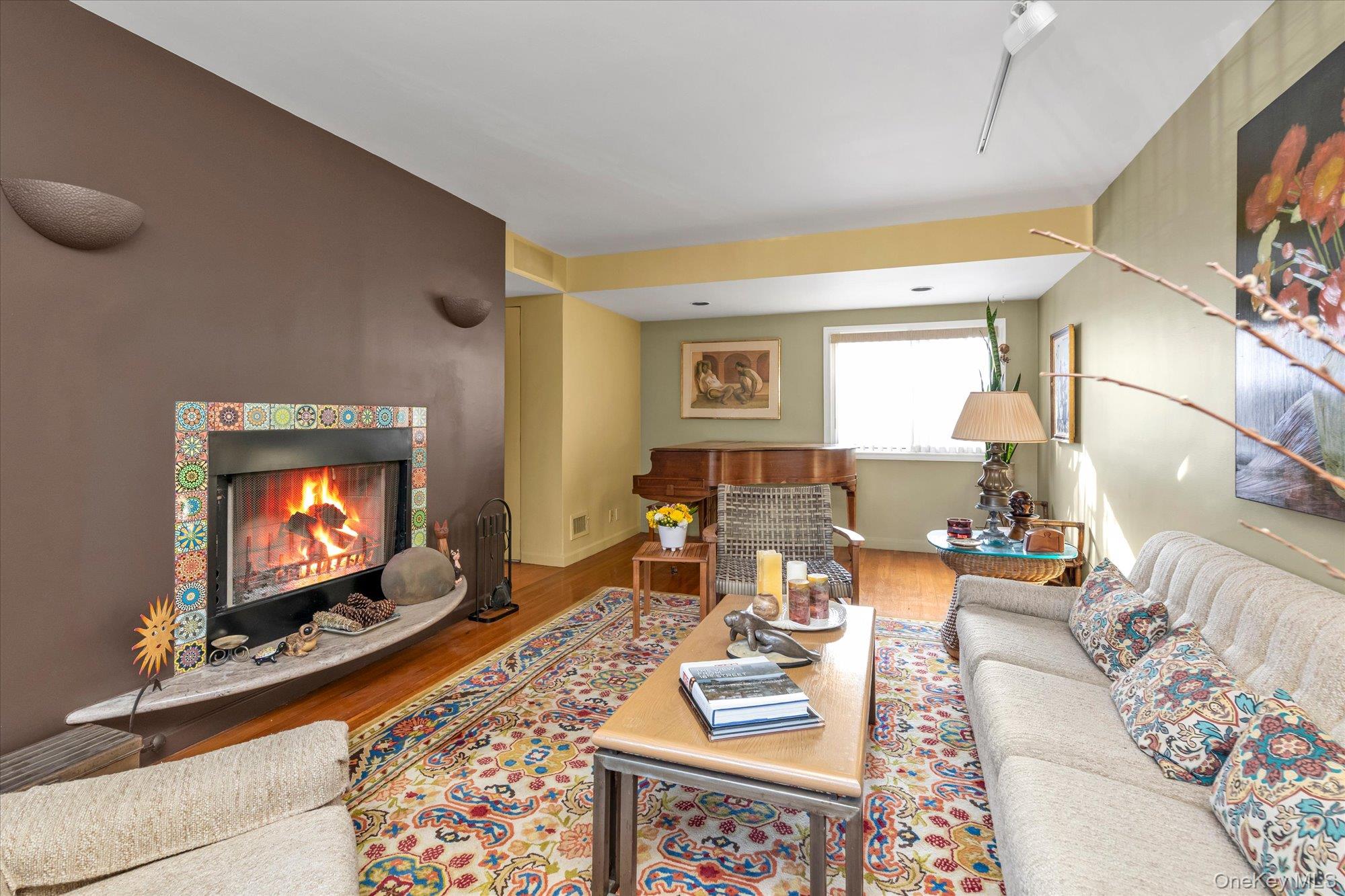 #3 photo, 11018 67th Drive, Куинс ‖ Forest Hills , NY 11375