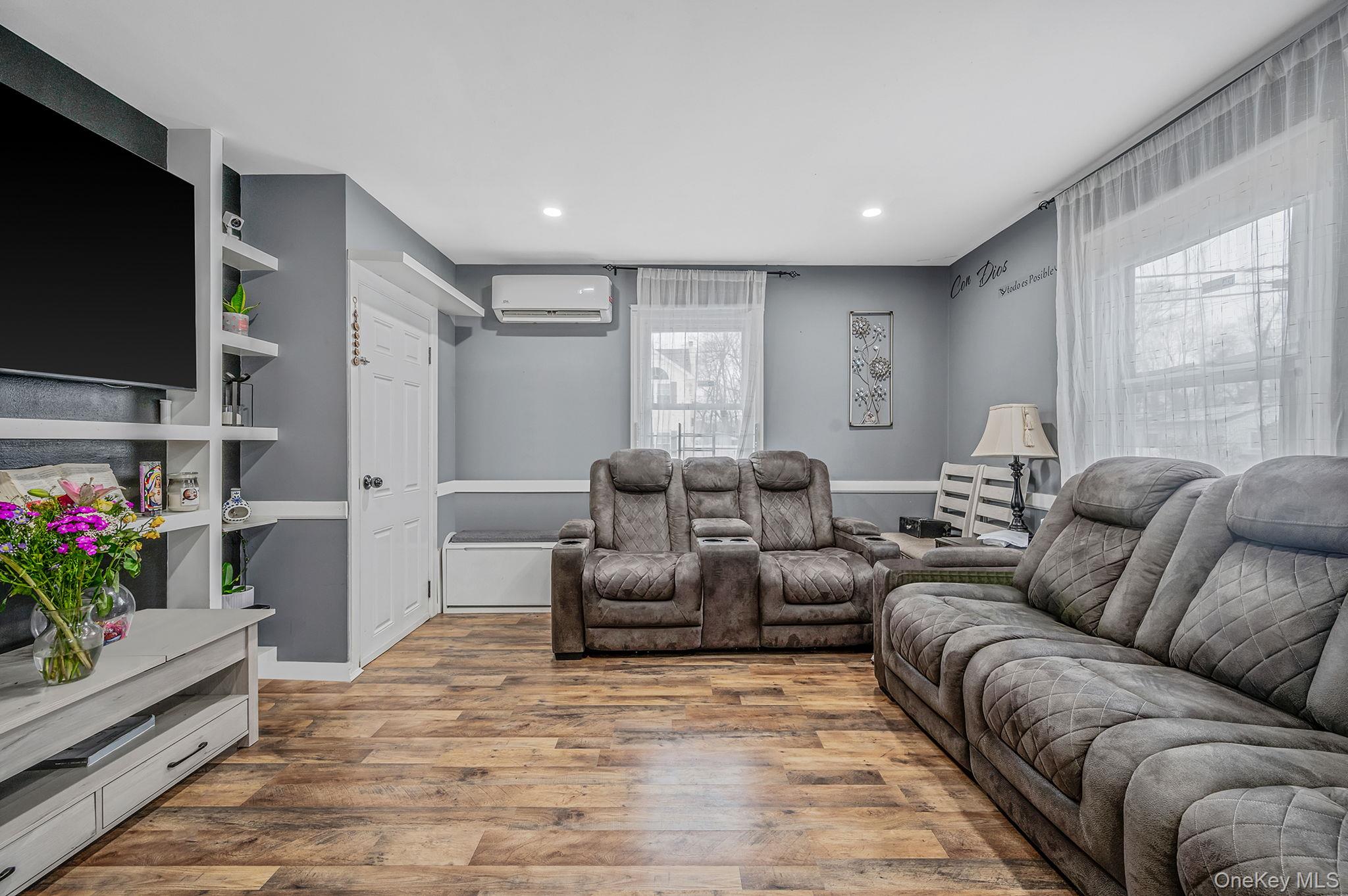 #4 photo, 26 Smith Street, Amityville , NY 11701