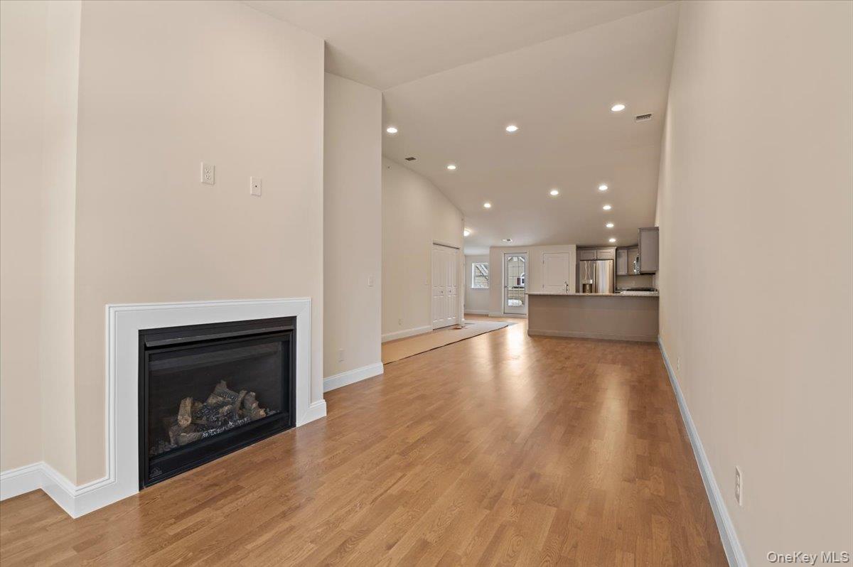 #11 photo, 4 Steven Circle, 롱 아일랜드 Dix Hills , NY 11746