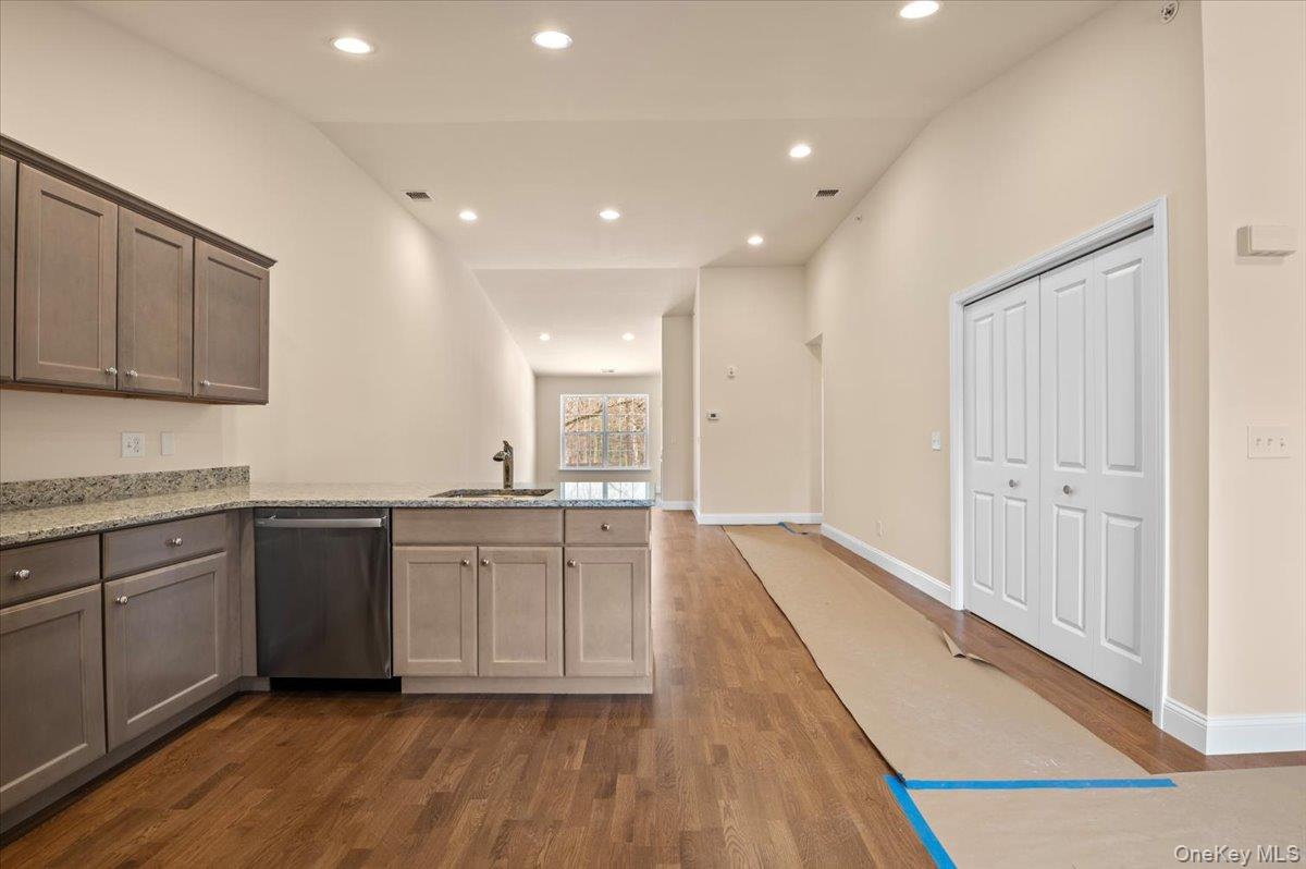 #5 photo, 4 Steven Circle, 롱 아일랜드 Dix Hills , NY 11746