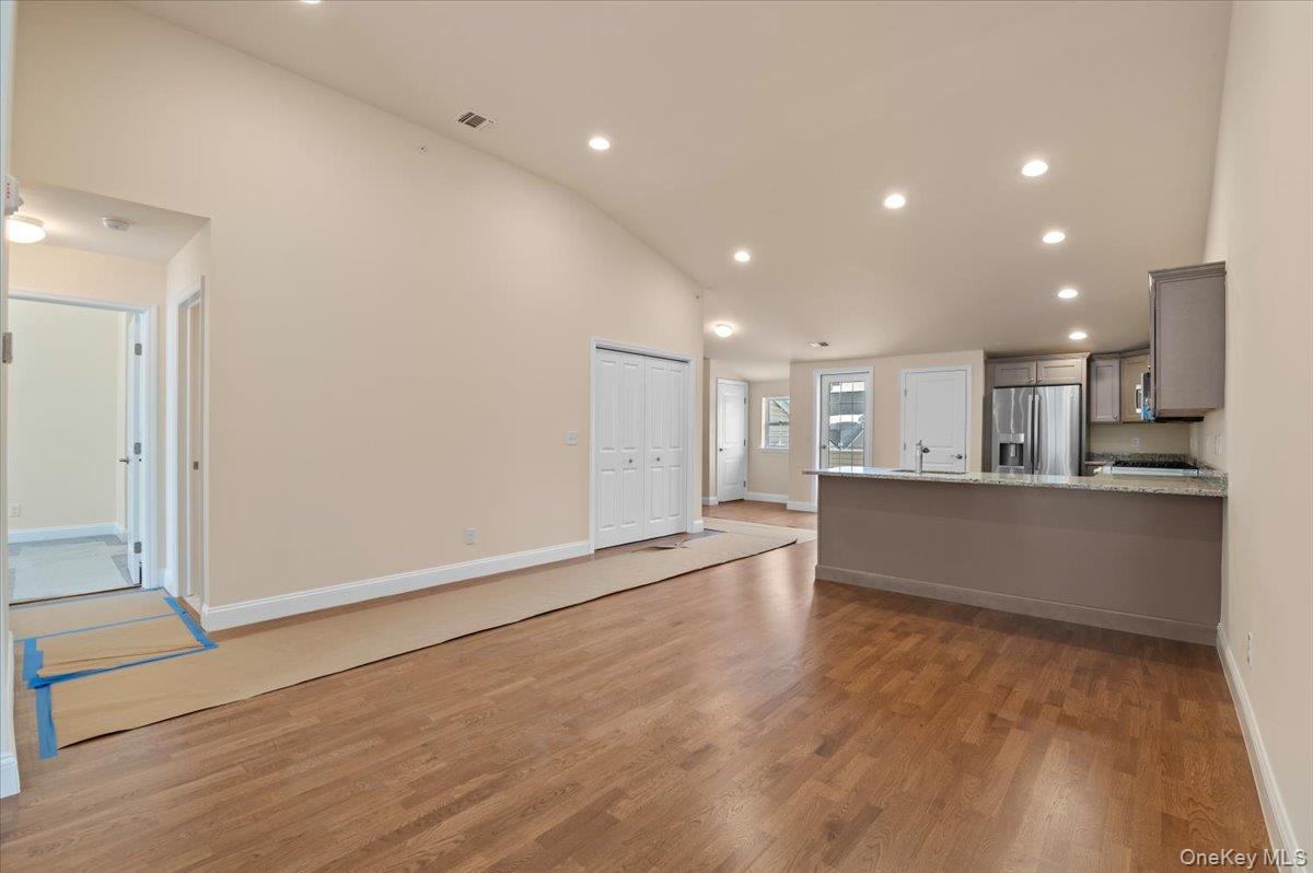 #8 photo, 4 Steven Circle, 롱 아일랜드 Dix Hills , NY 11746