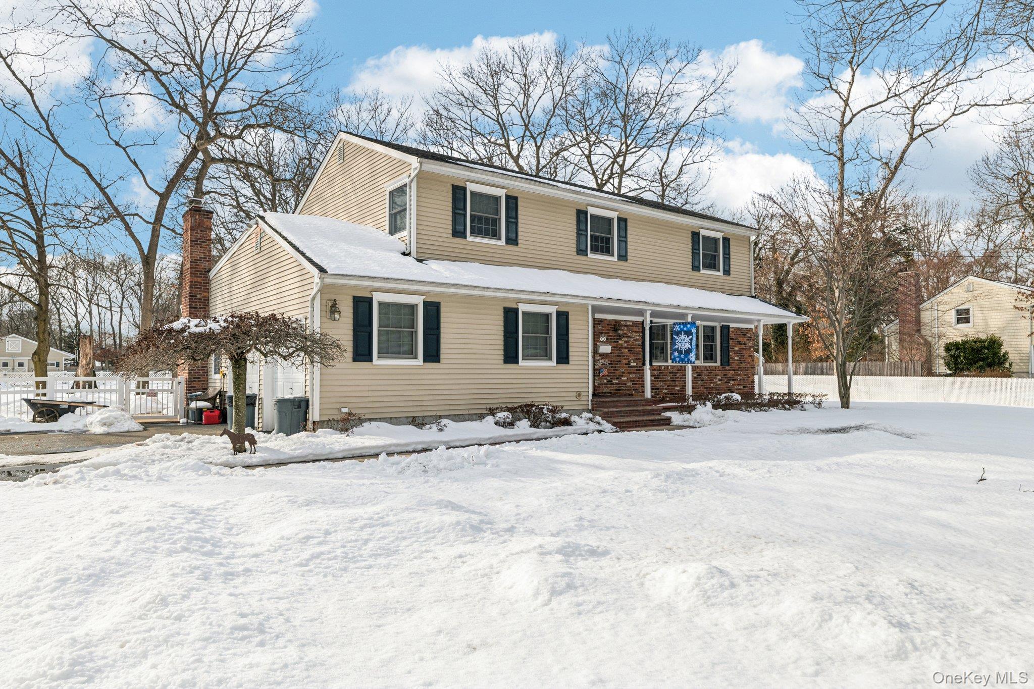 #1 photo, 14 Hillside Avenue, Saint James , NY 11780