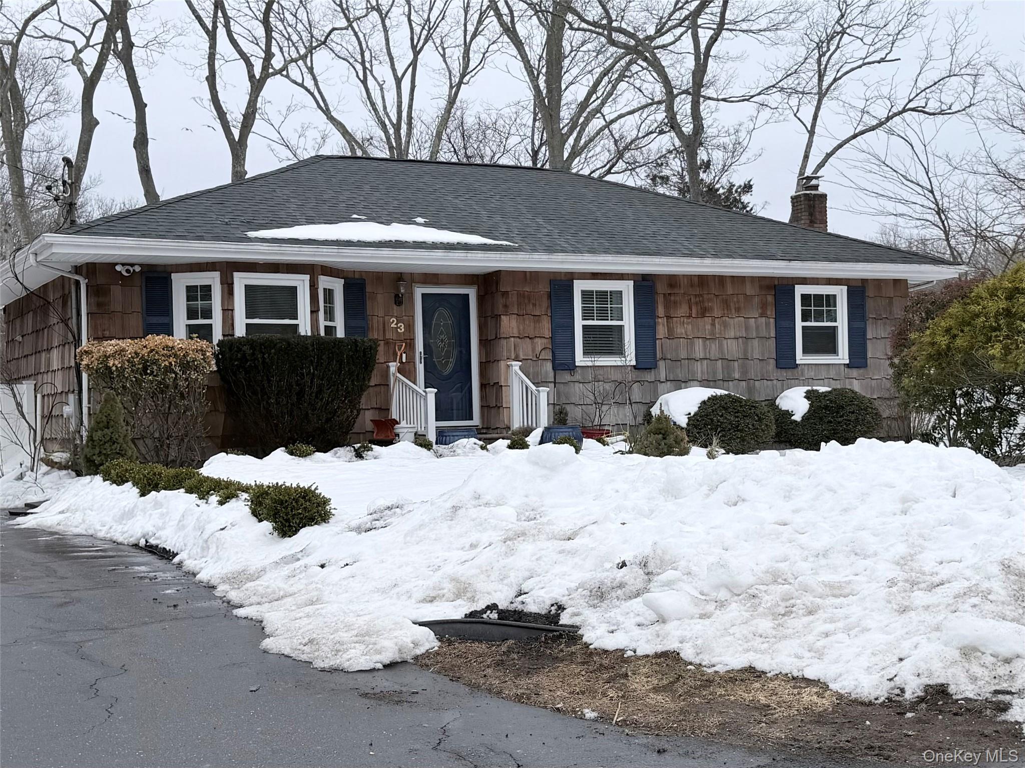 #1 photo, 23 Gray Avenue, Саффолк ‖ Medford , NY 11763