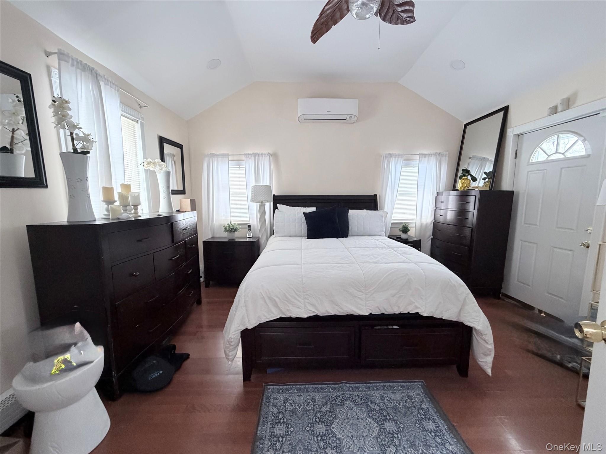 #11 photo, 23 Gray Avenue, Саффолк ‖ Medford , NY 11763