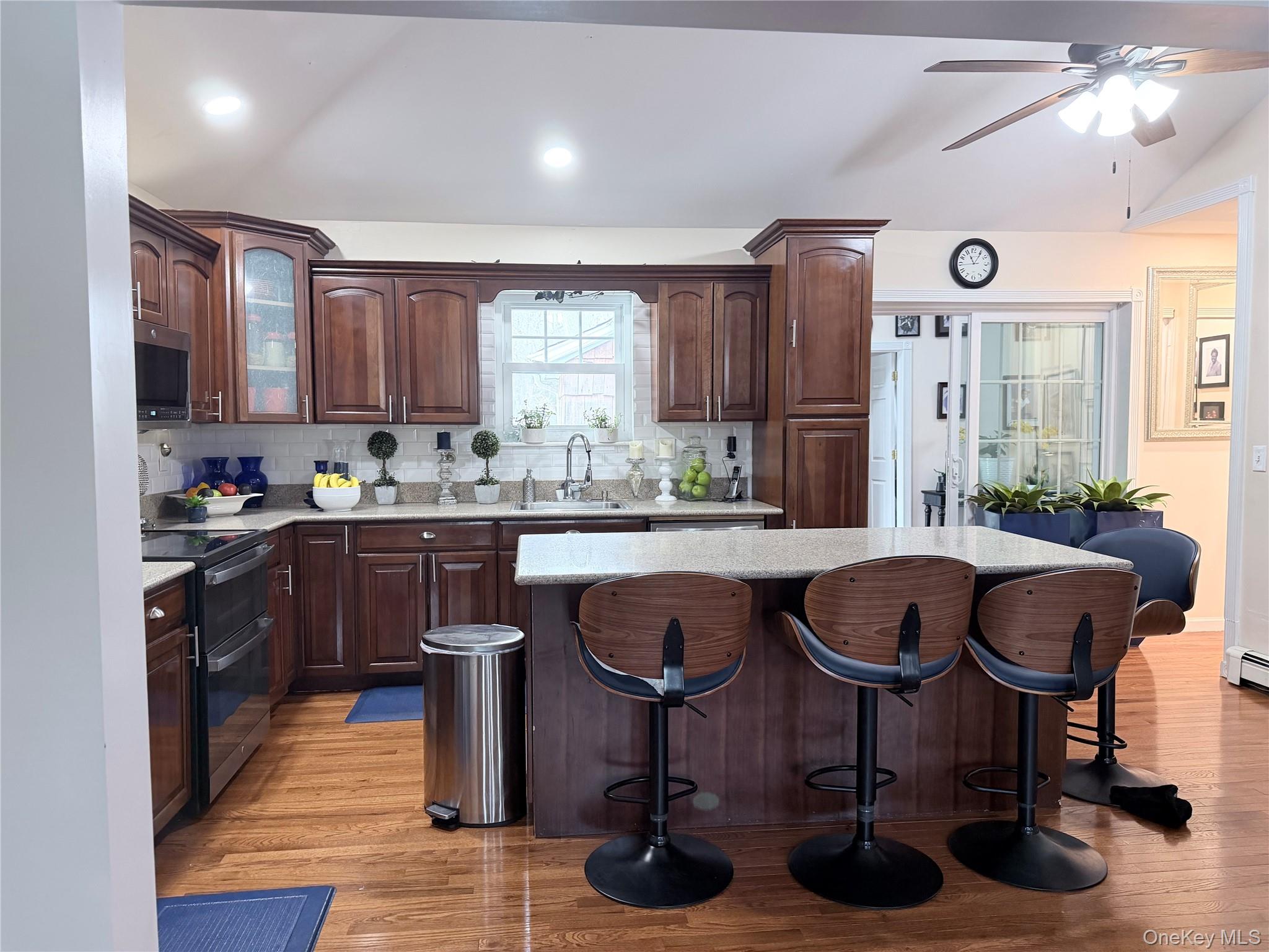 #6 photo, 23 Gray Avenue, Саффолк ‖ Medford , NY 11763