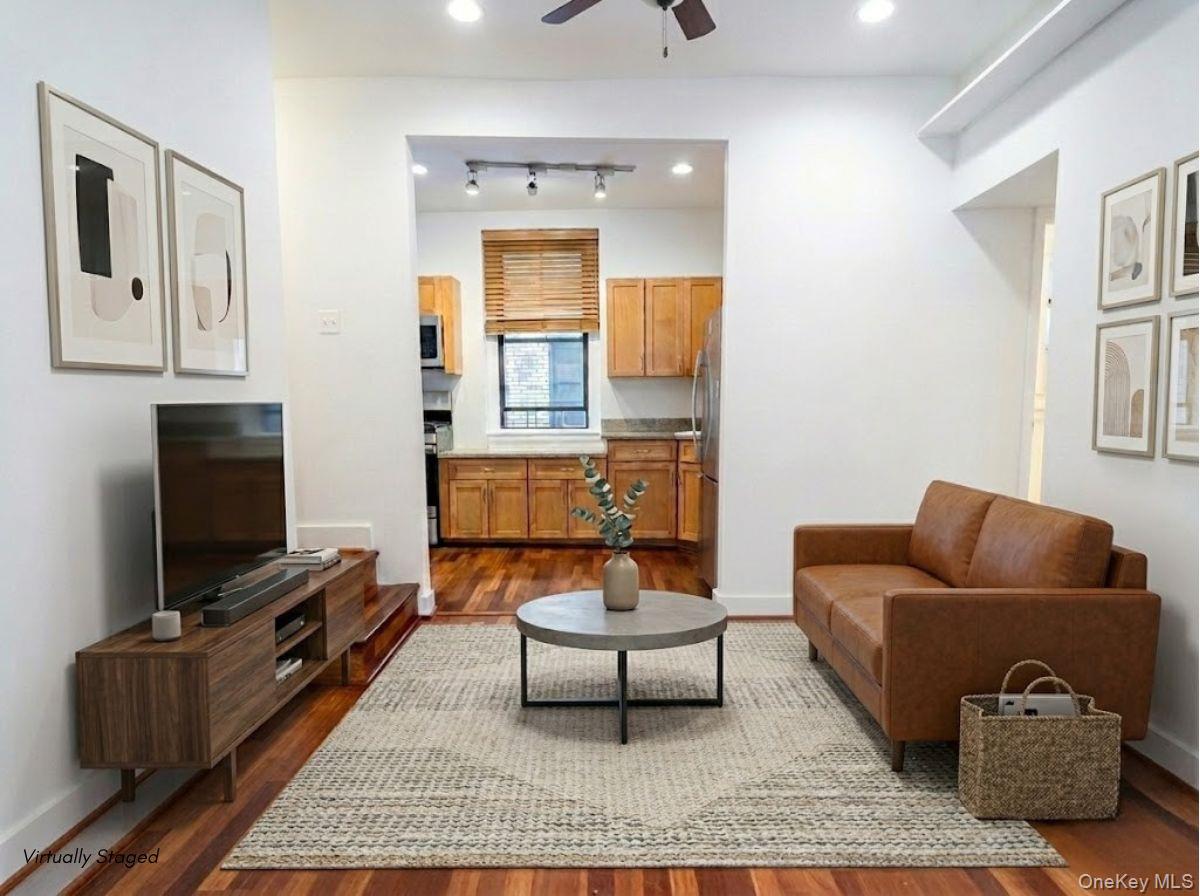 #2 photo, 21-28 35 Street, 皇后區 Astoria , NY 11105