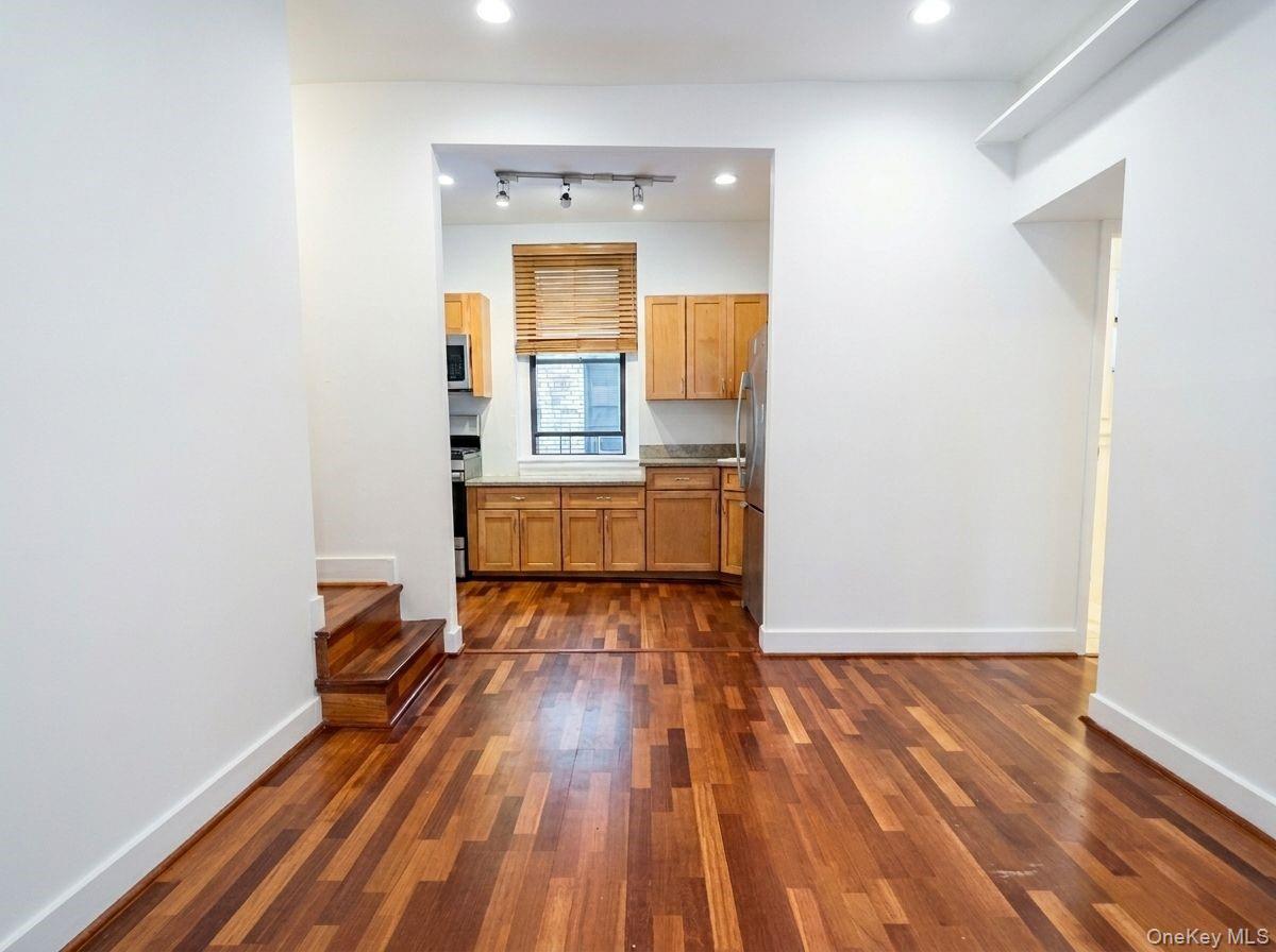 #7 photo, 21-28 35 Street, 皇后區 Astoria , NY 11105