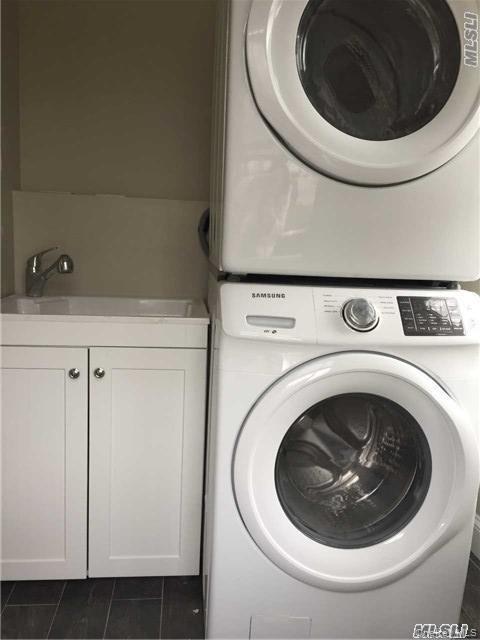 #10 photo, 26 W Pine Street, Islip , NY 11751