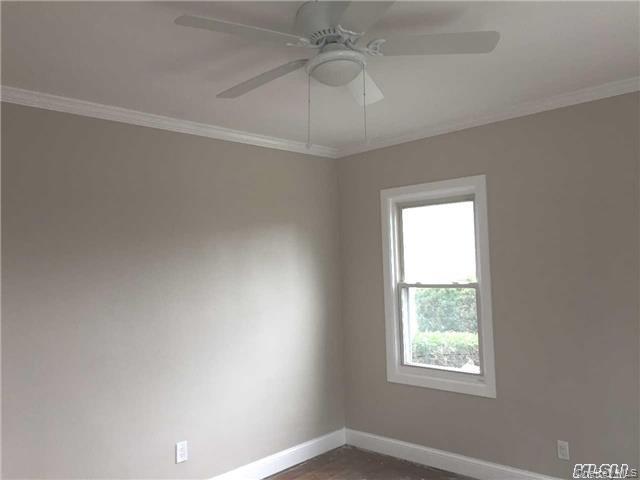 #5 photo, 26 W Pine Street, Islip , NY 11751